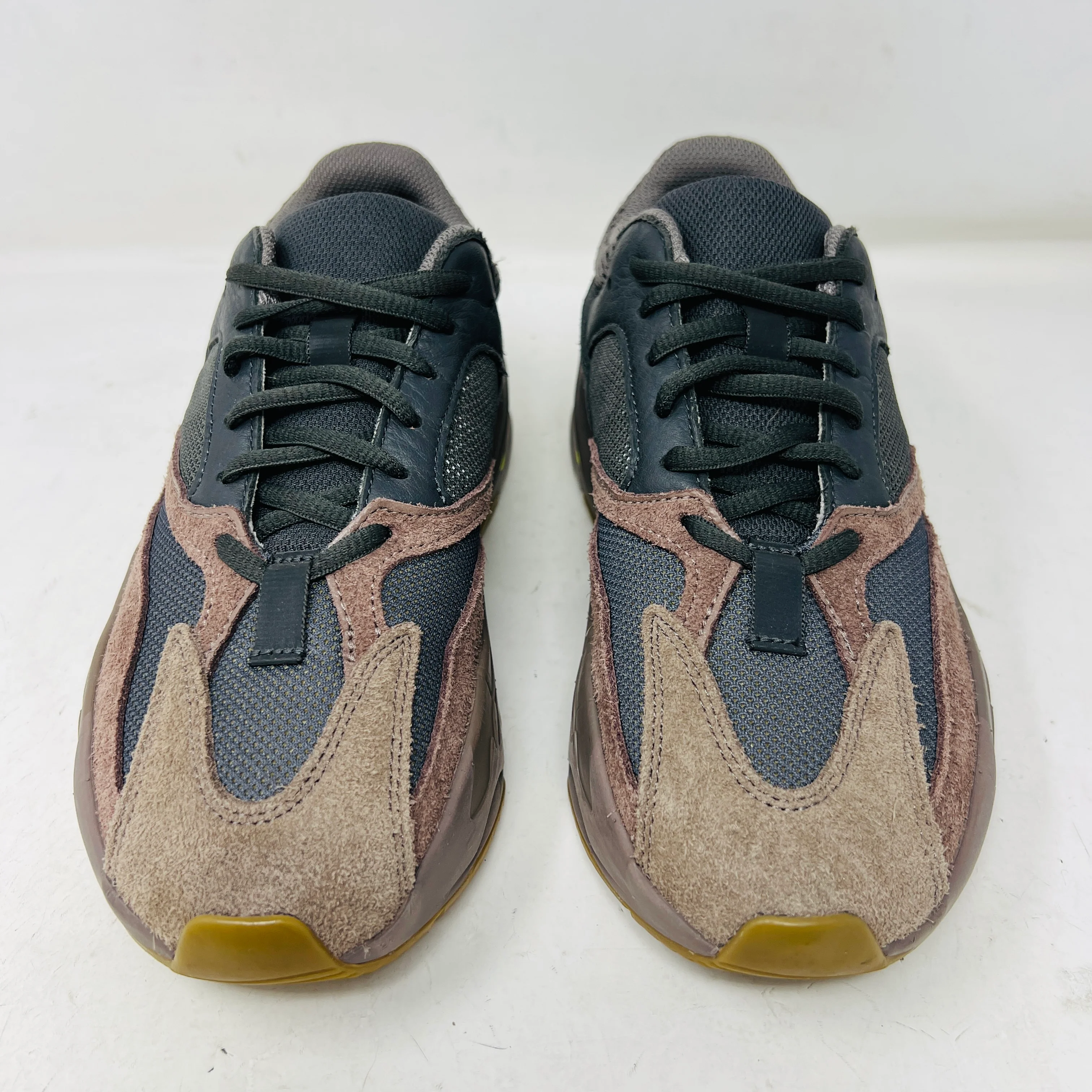 adidas Yeezy Boost 700 Mauve - Image 2