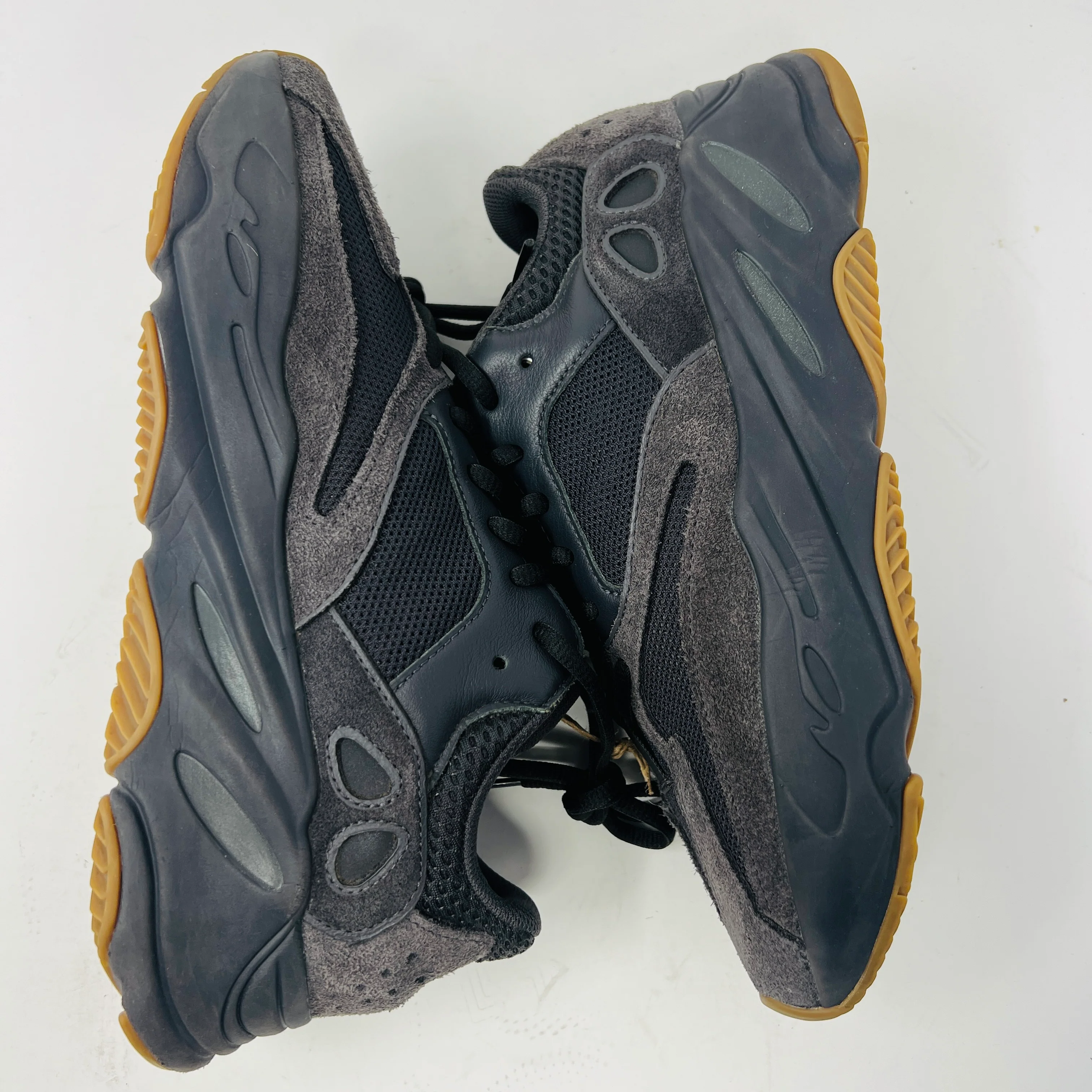 adidas Yeezy Boost 700 Utility Black - Image 4
