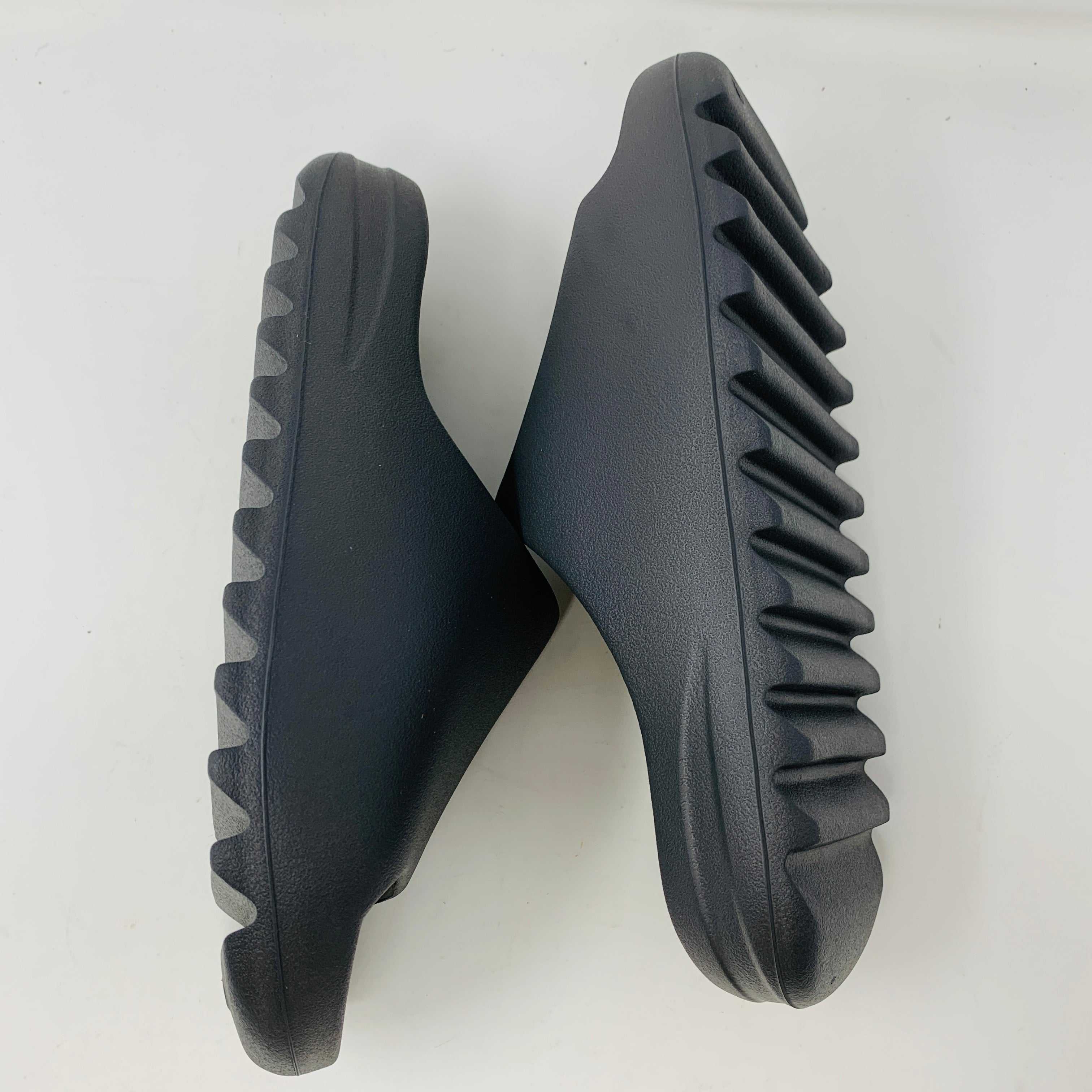 Adidas Yeezy Slide Granite - Image 4