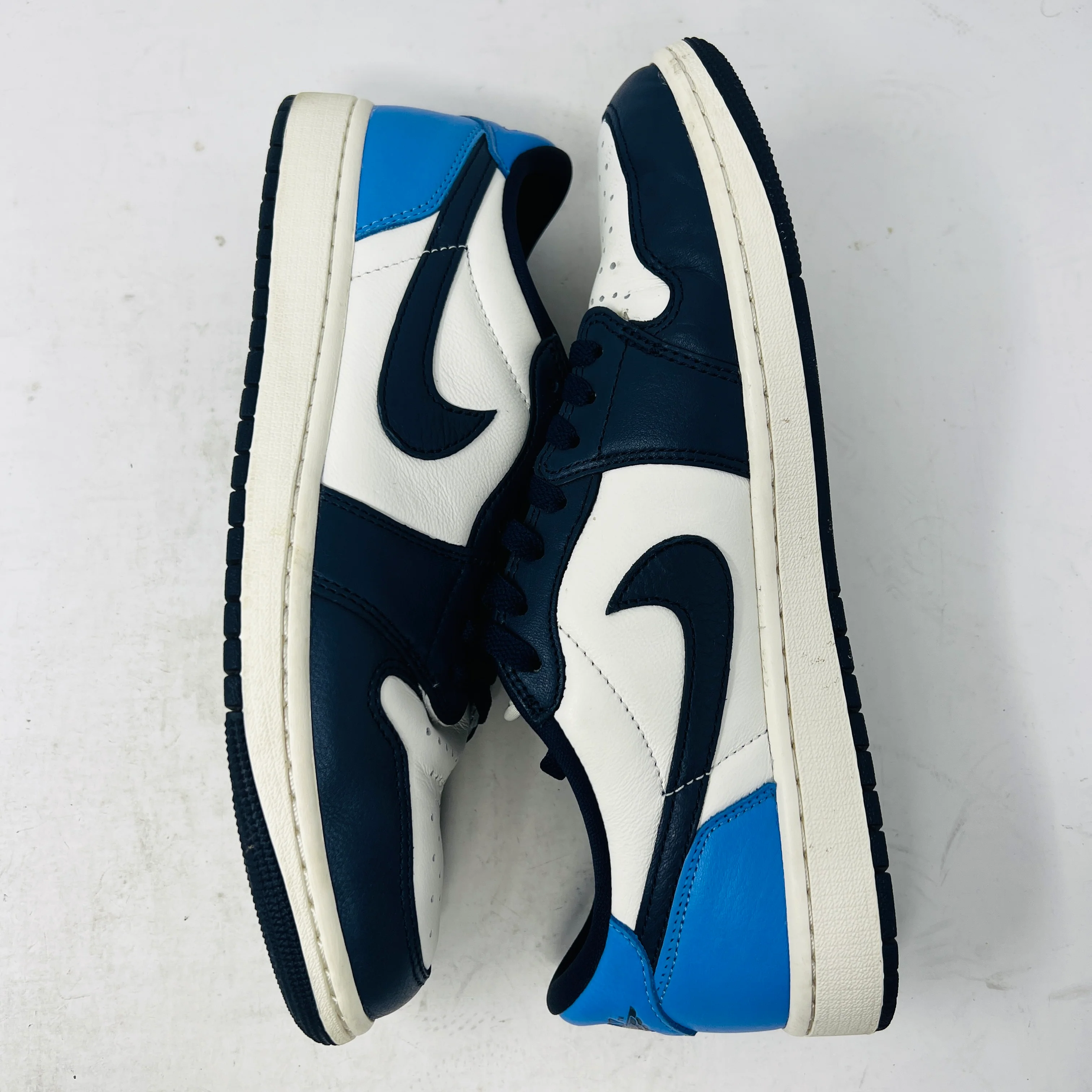 Jordan 1 Low OG Obsidian UNC - Image 3
