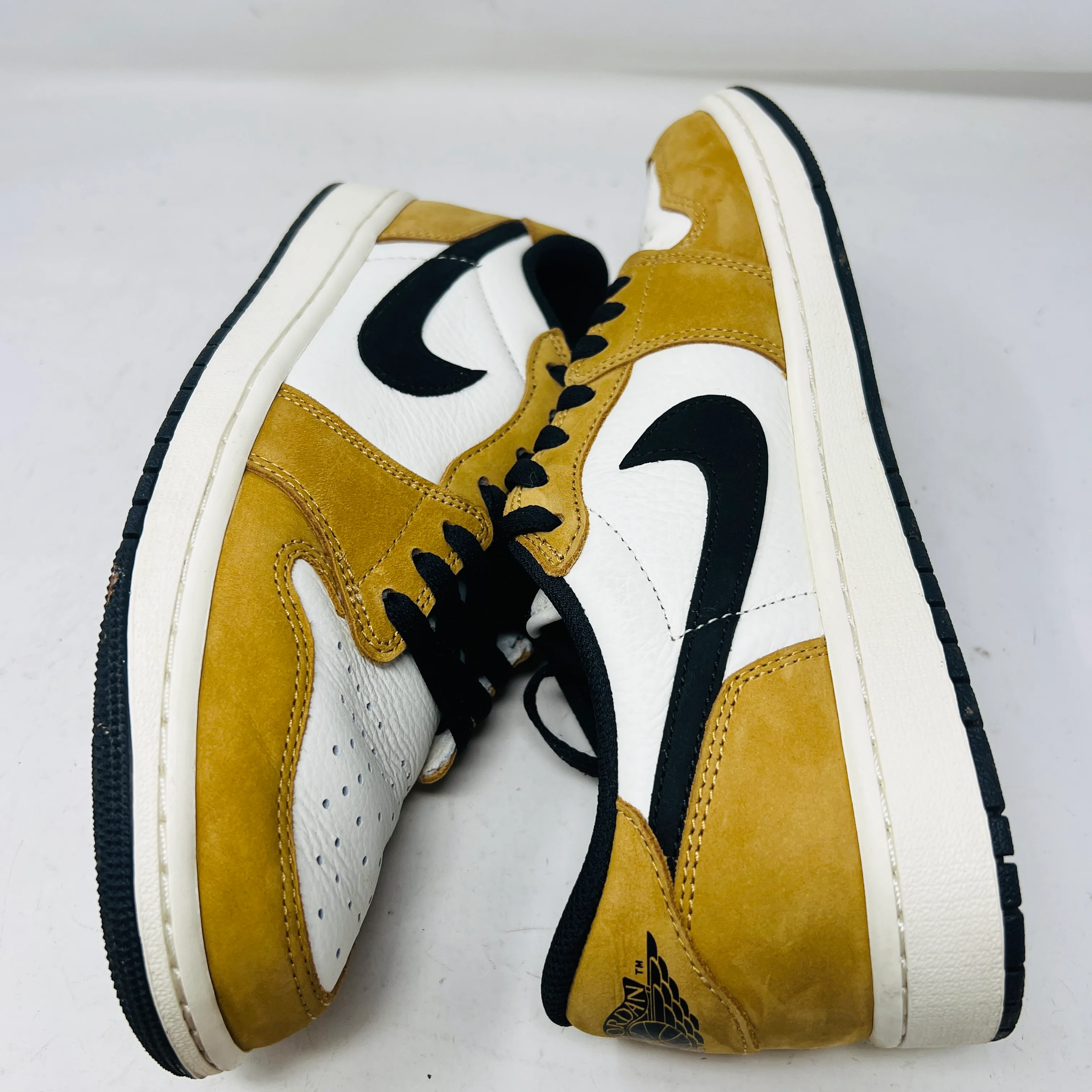 Jordan 1 Low OG Rookie of the Year - Image 3
