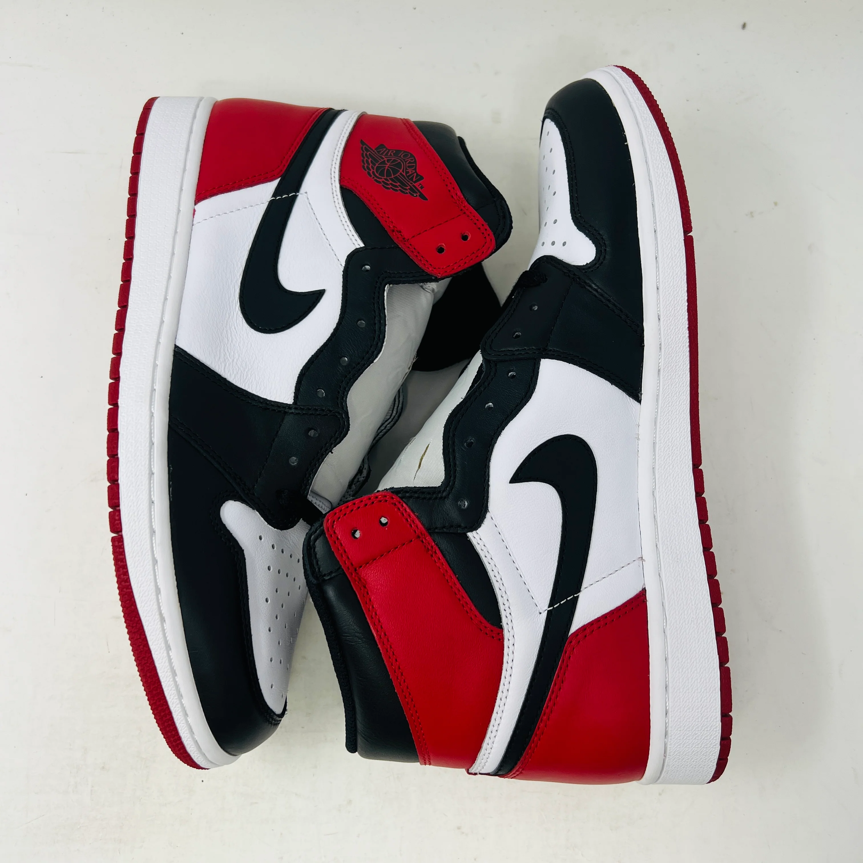 Jordan 1 Retro Black Toe (2016) - Image 3