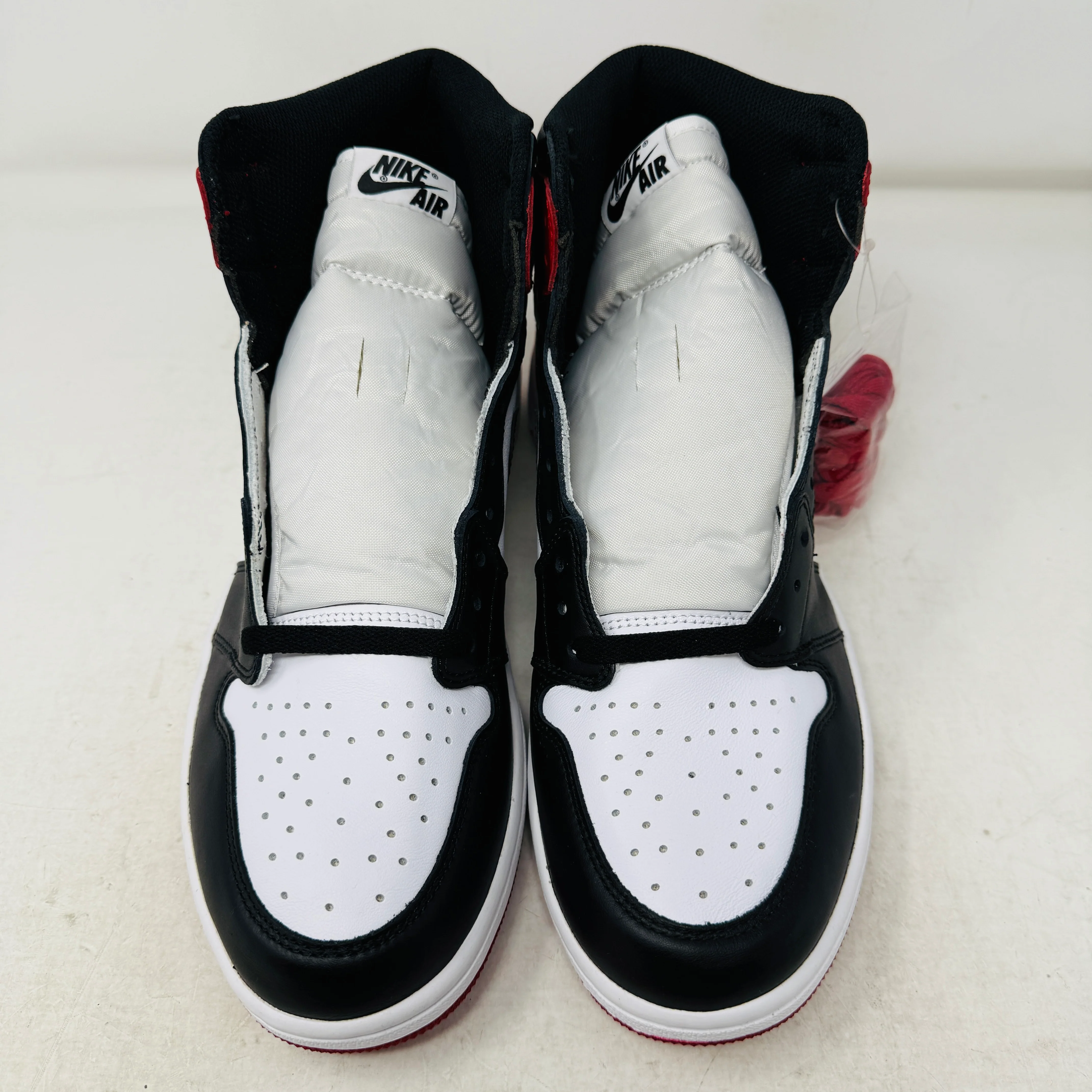 Jordan 1 Retro Black Toe (2016) - Image 2