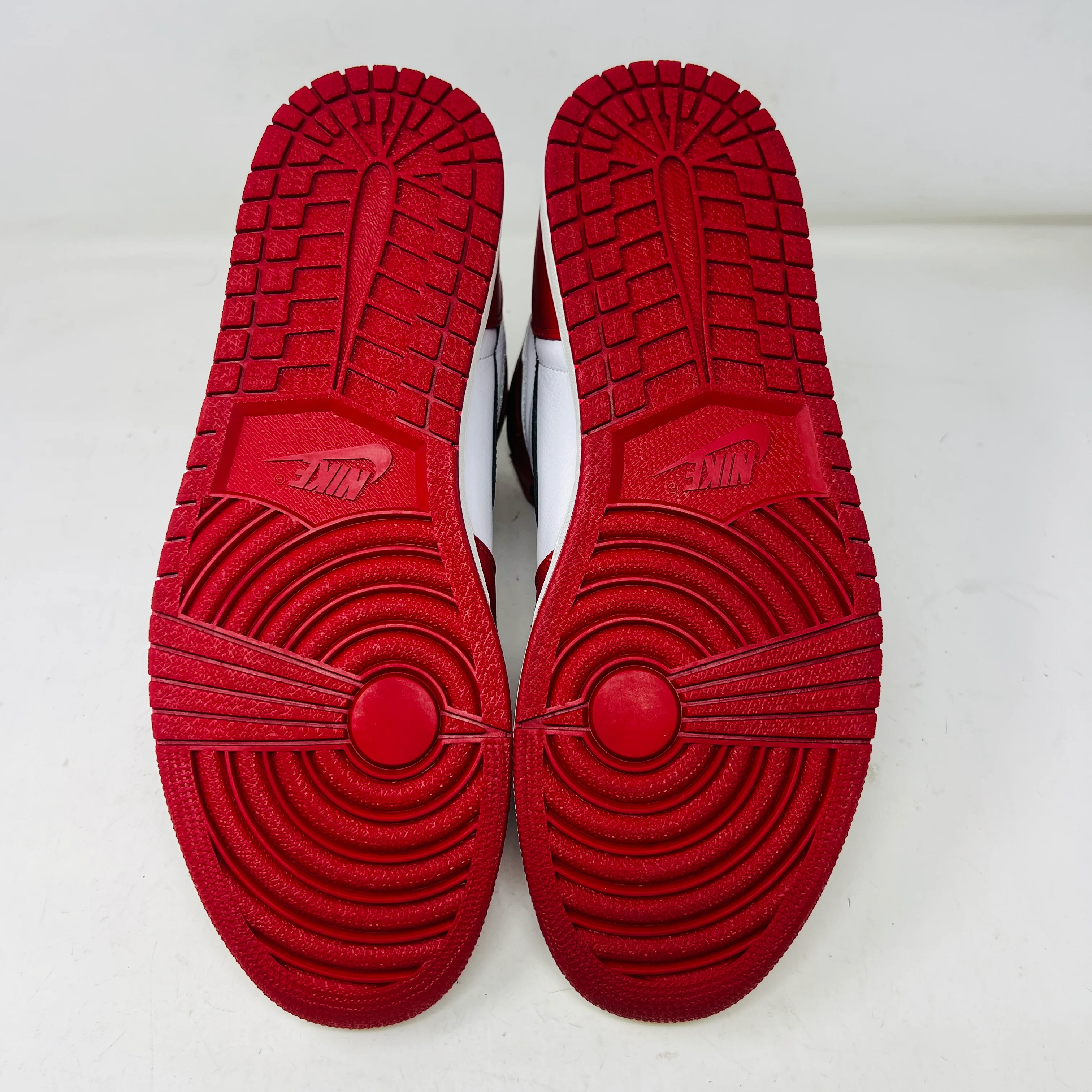 Jordan 1 Retro Chicago (2015) - Image 6