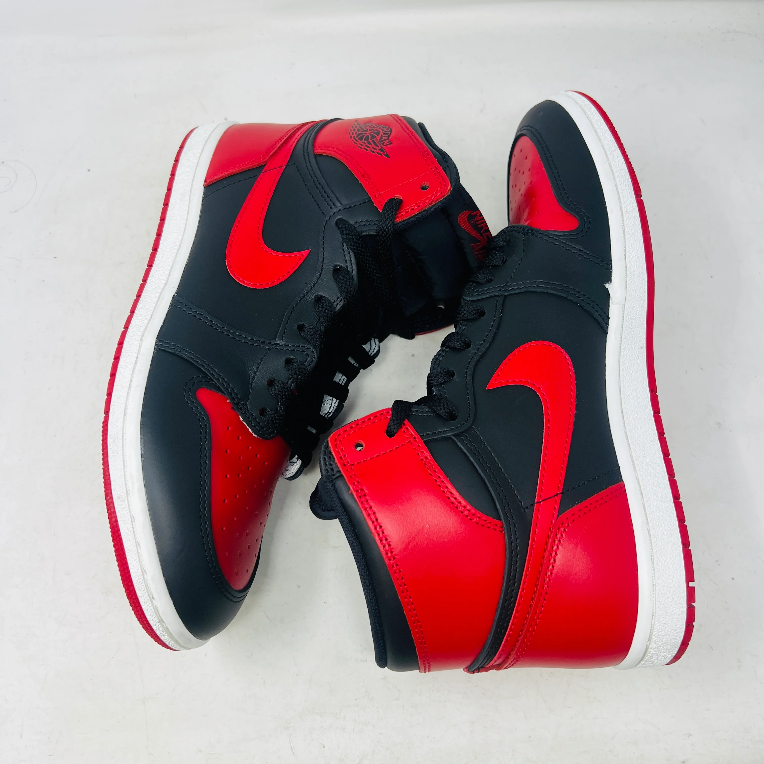 Jordan 1 Retro High '85 OG Bred (2025) - Image 3