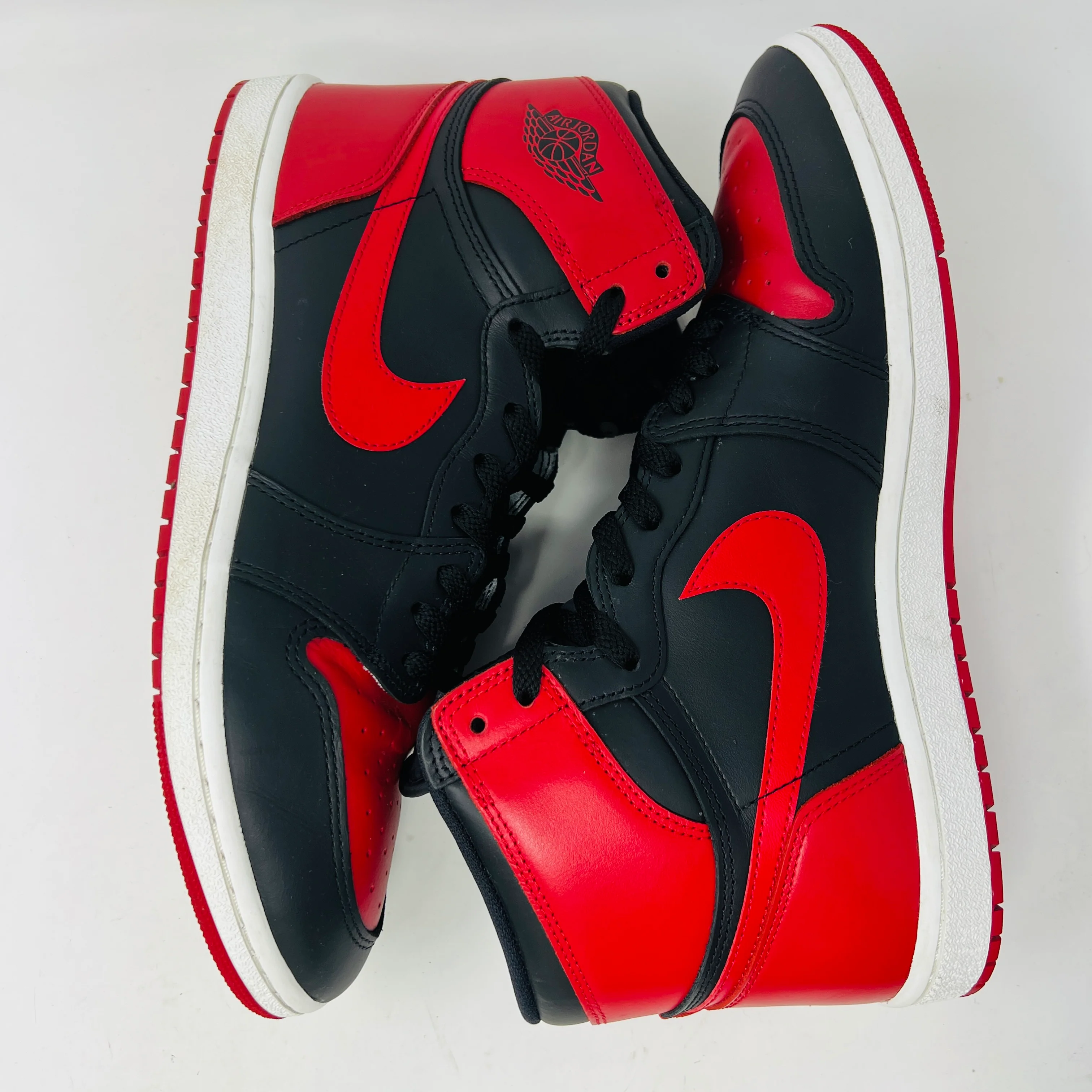 Jordan 1 Retro High '85 OG Bred (2025) - Image 3