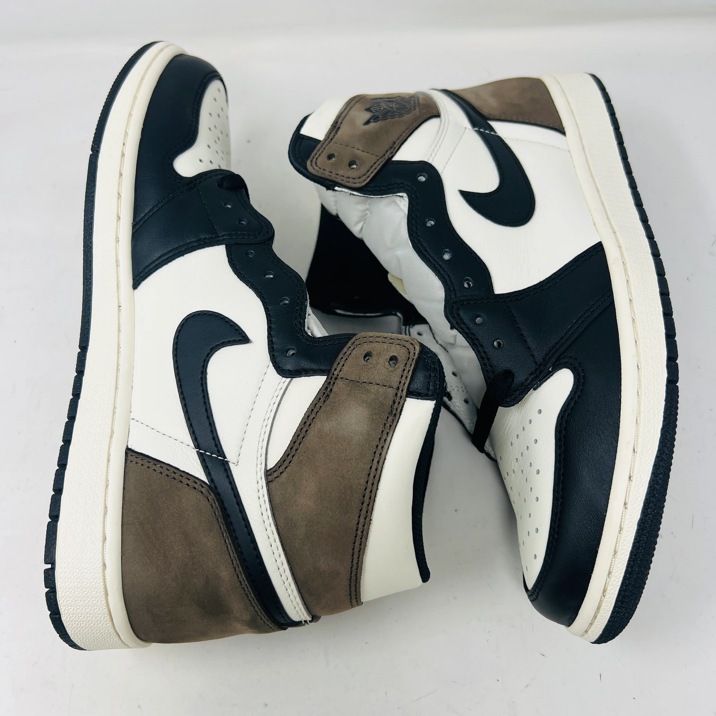 Jordan 1 Retro High Dark Mocha - Image 3