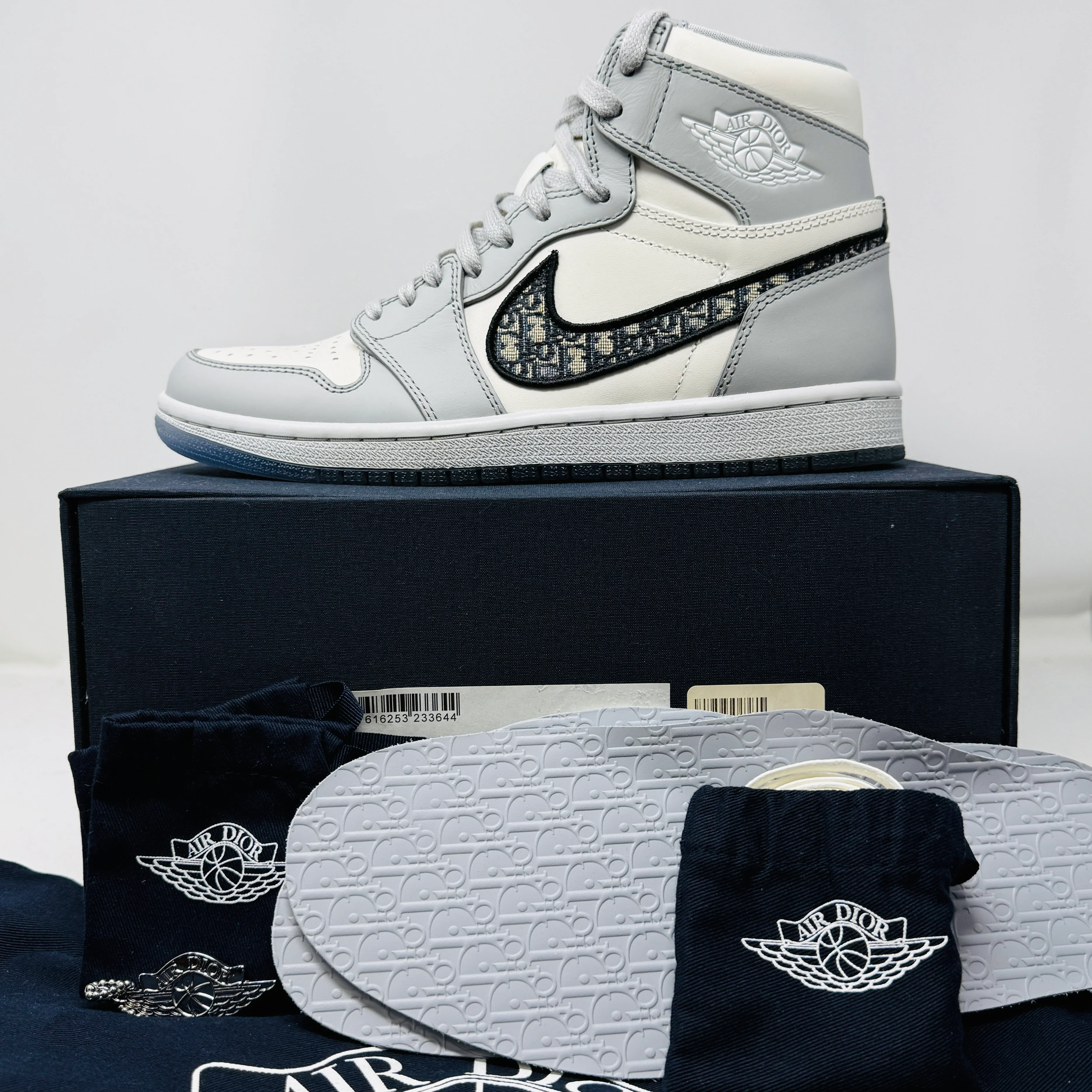 Jordan 1 Retro High Dior
