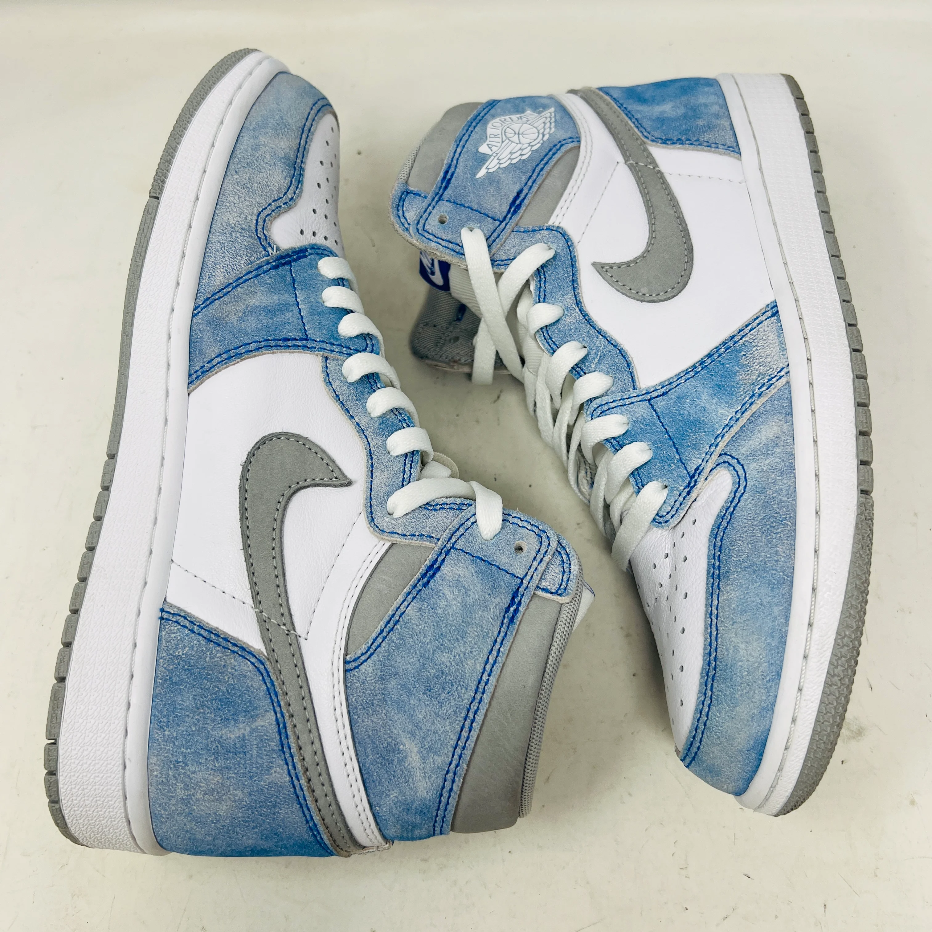 Jordan 1 Retro High Hyper Royal Smoke Grey - Image 3