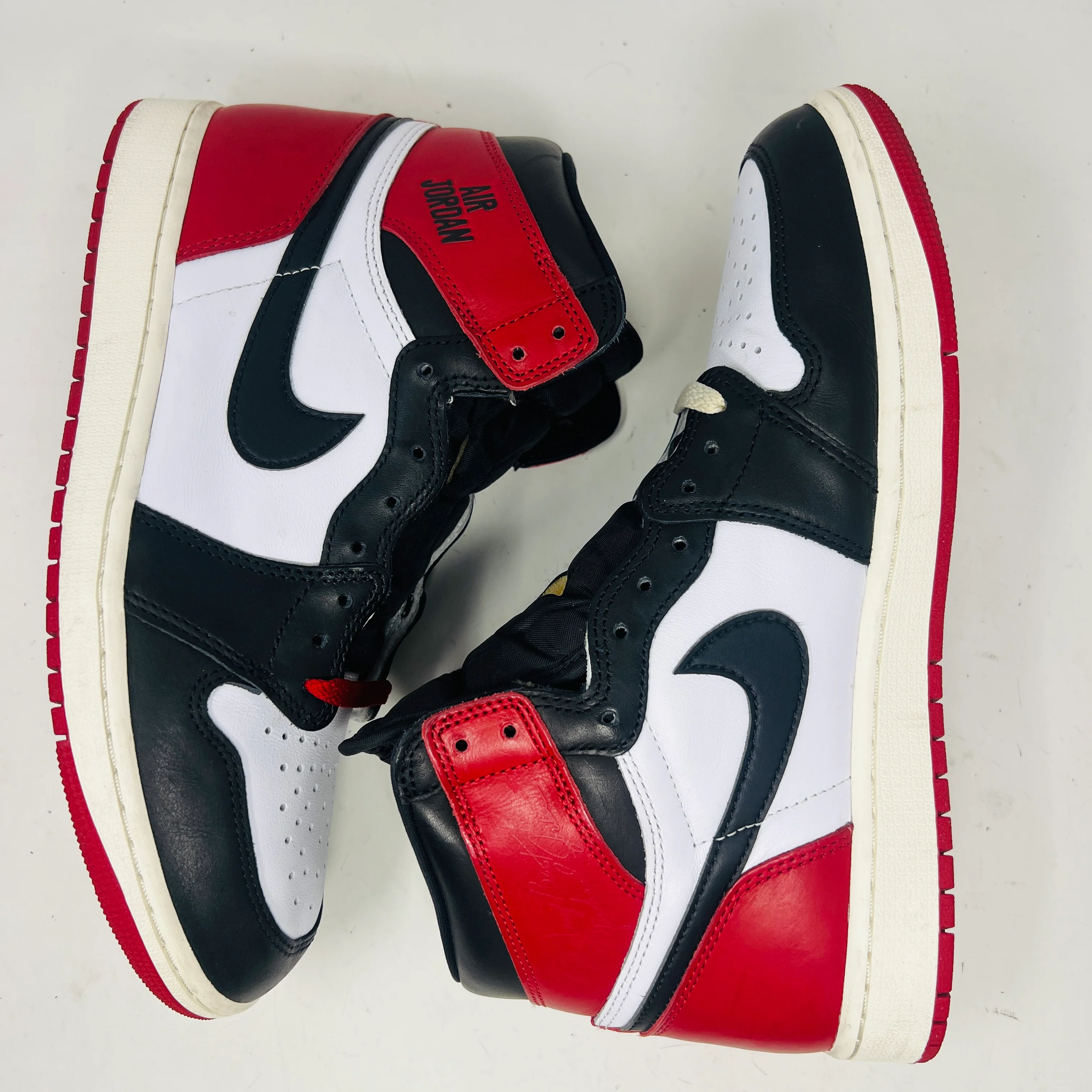 Jordan 1 Retro High OG Black Toe Reimagined - Image 3