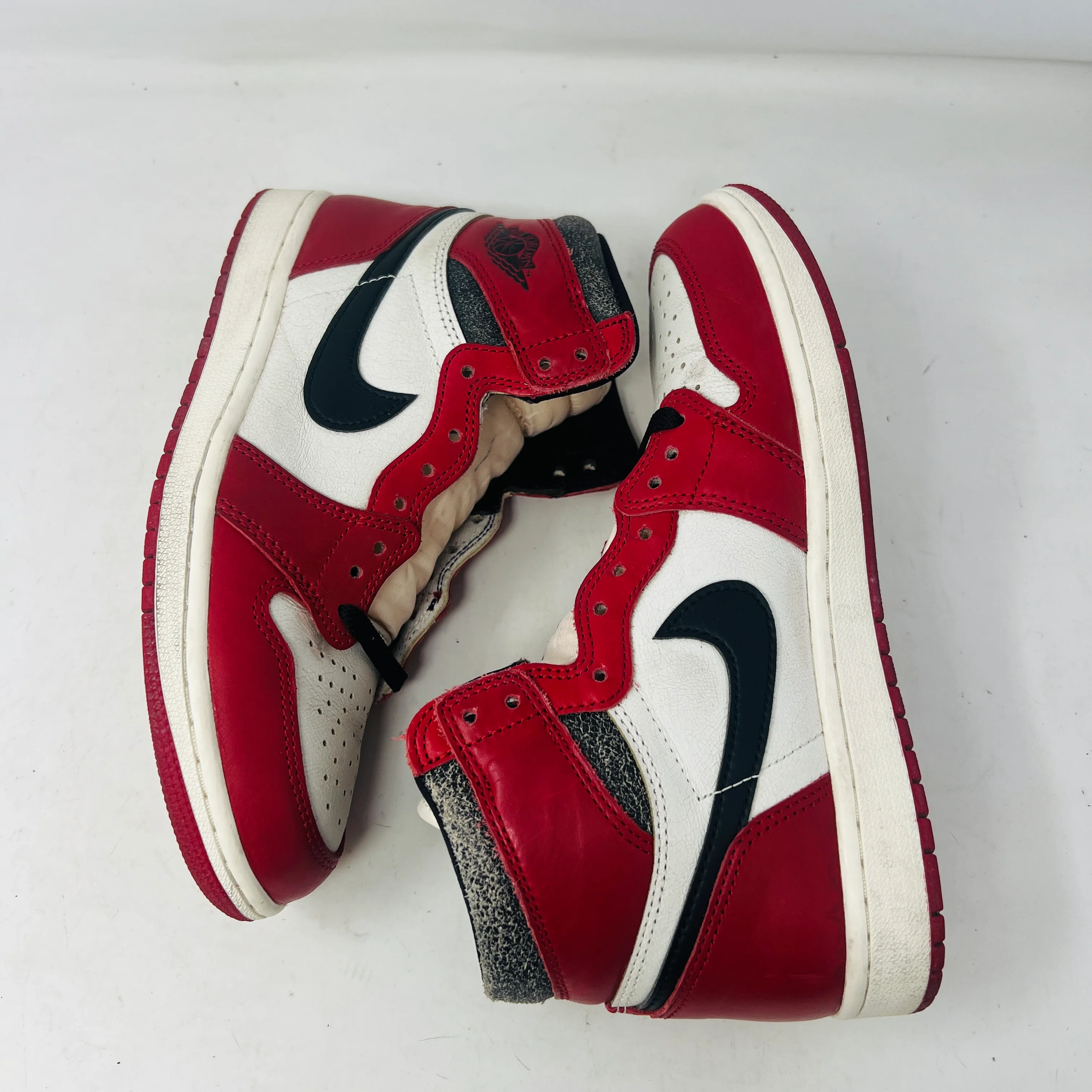 Jordan 1 Retro High OG Chicago Lost and Found - Image 3