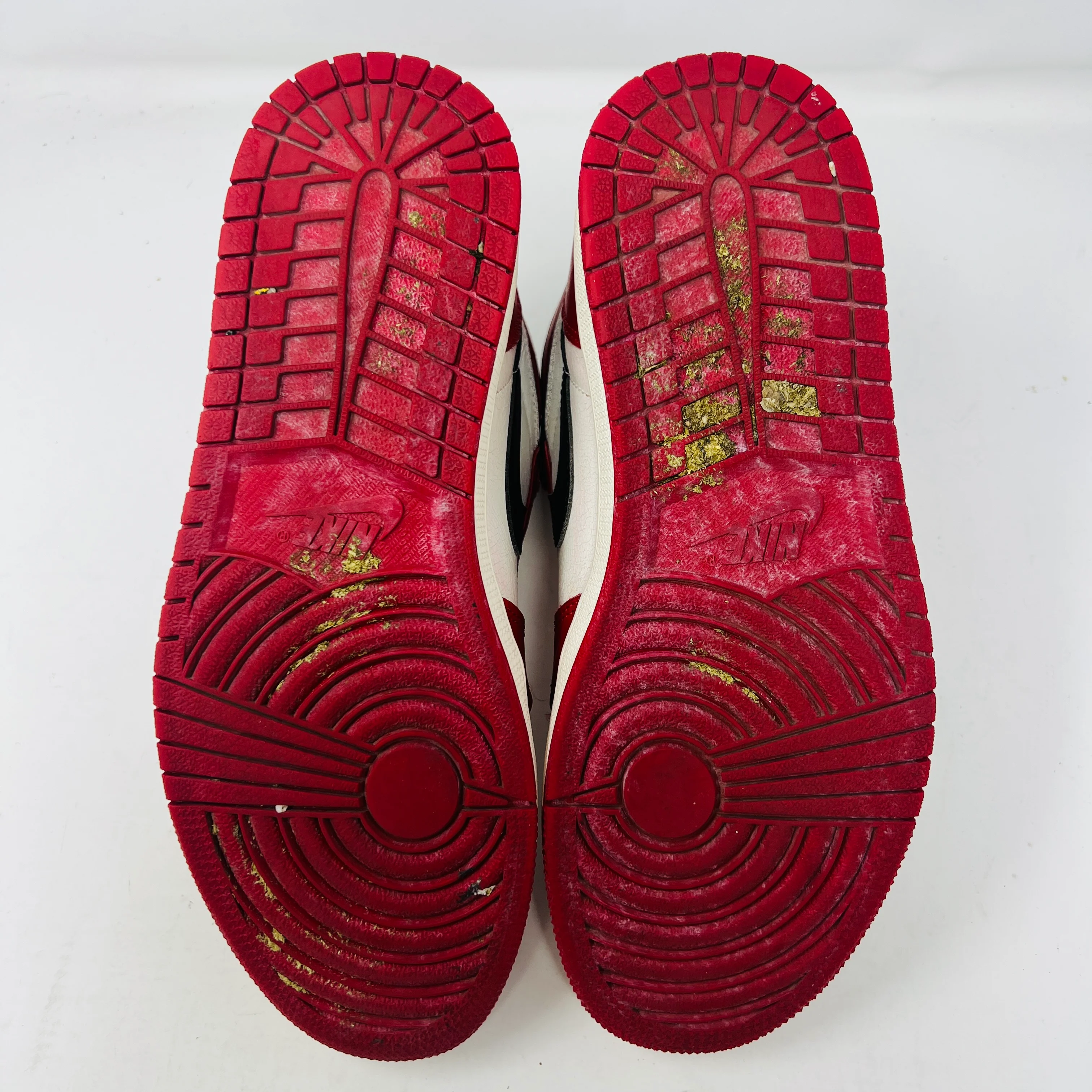 Jordan 1 Retro High OG Chicago Lost and Found - Image 6