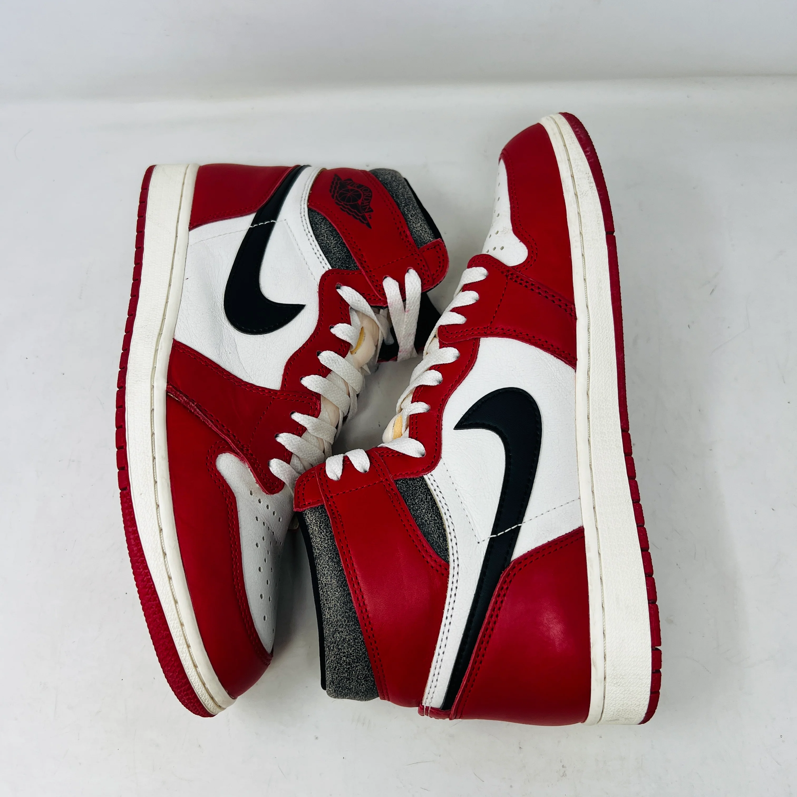Jordan 1 Retro High OG Chicago Lost and Found - Image 3