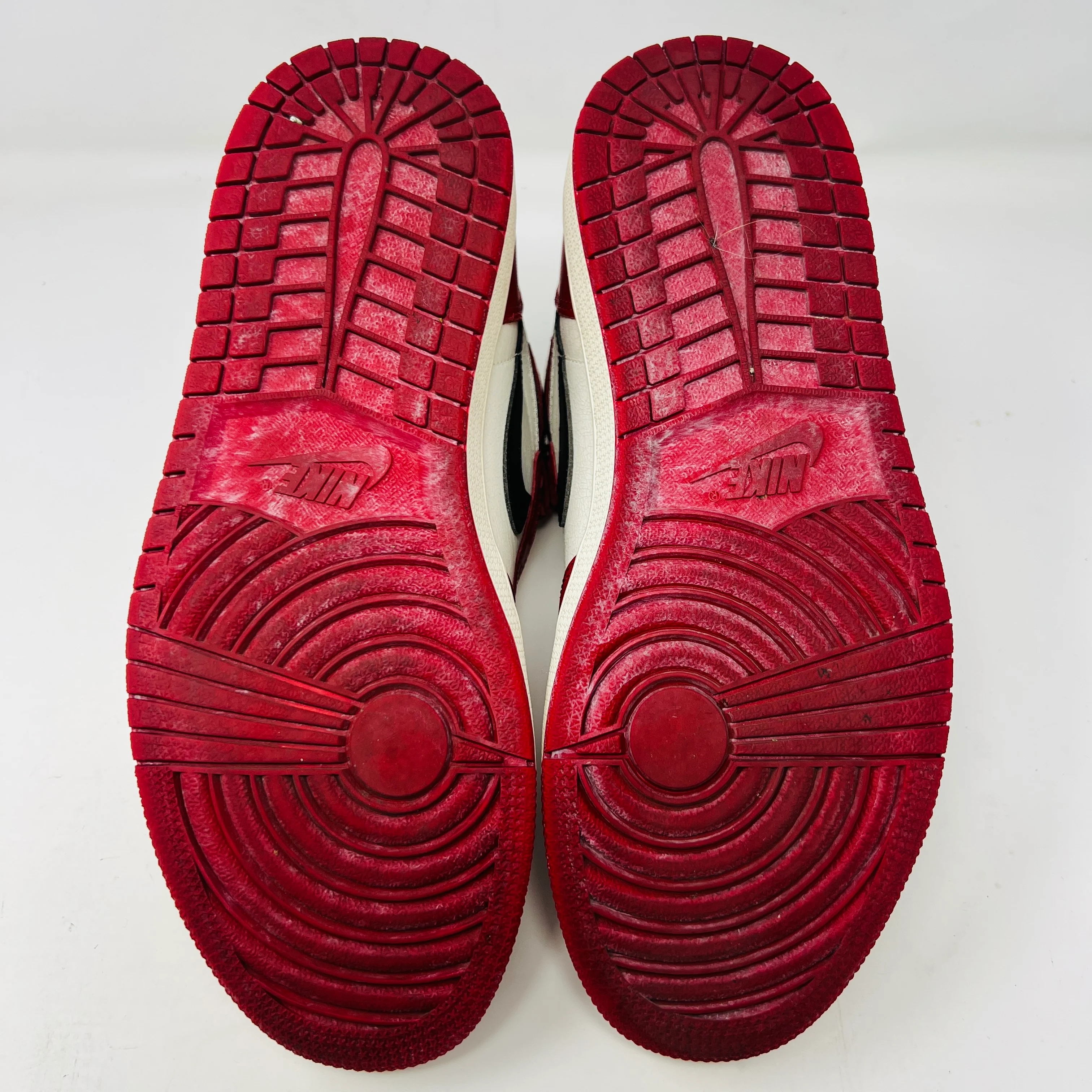 Jordan 1 Retro High OG Chicago Lost and Found - Image 6