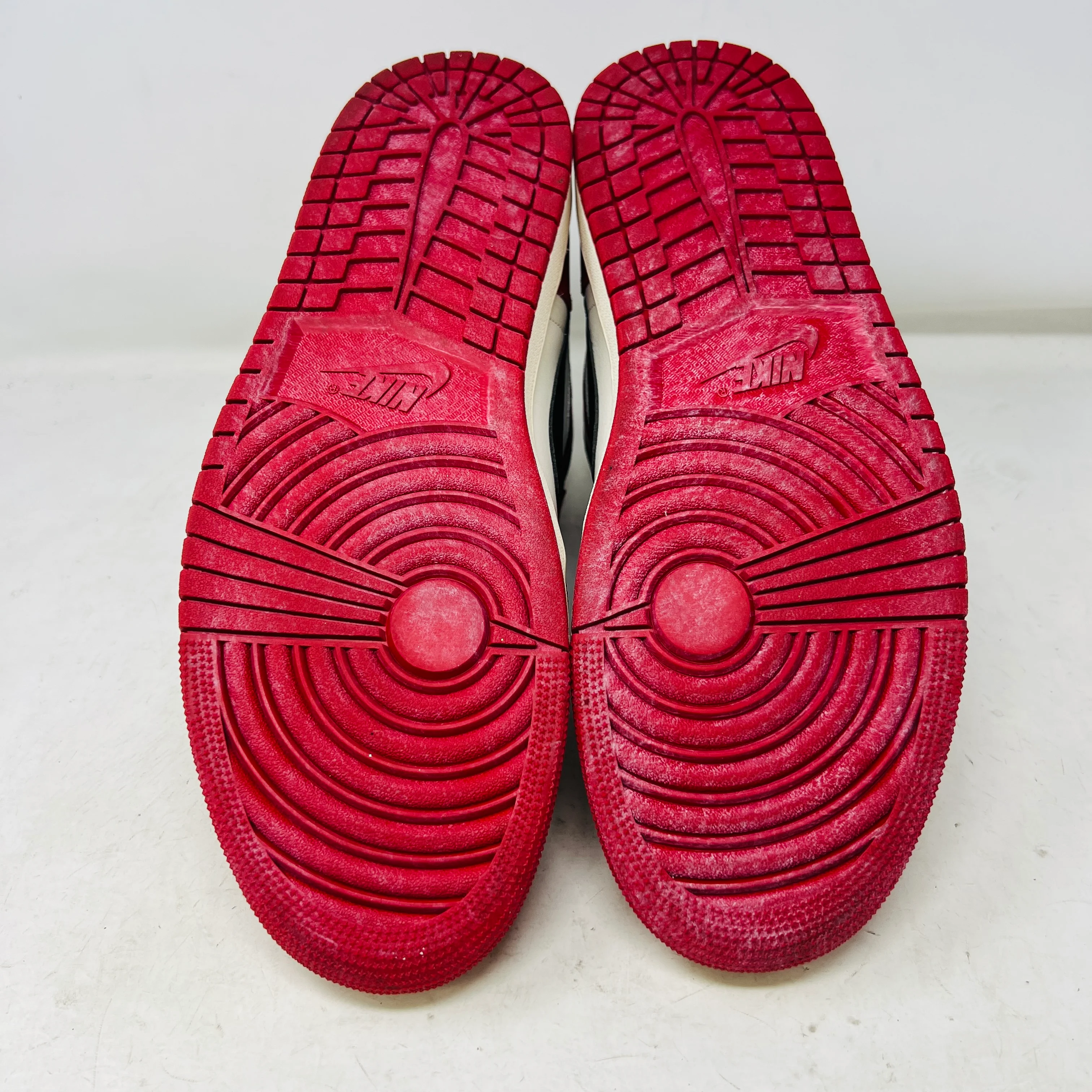 Jordan 1 Retro High OG Chicago Lost and Found - Image 6