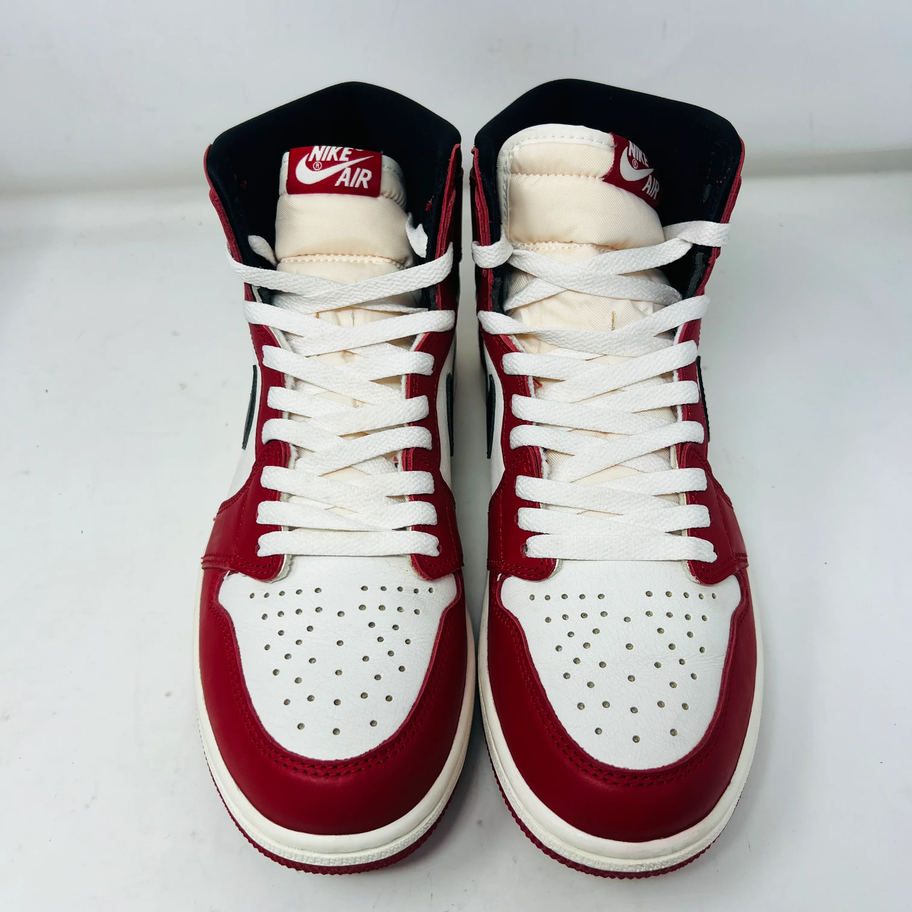 Jordan 1 Retro High OG Chicago Lost and Found - Image 2