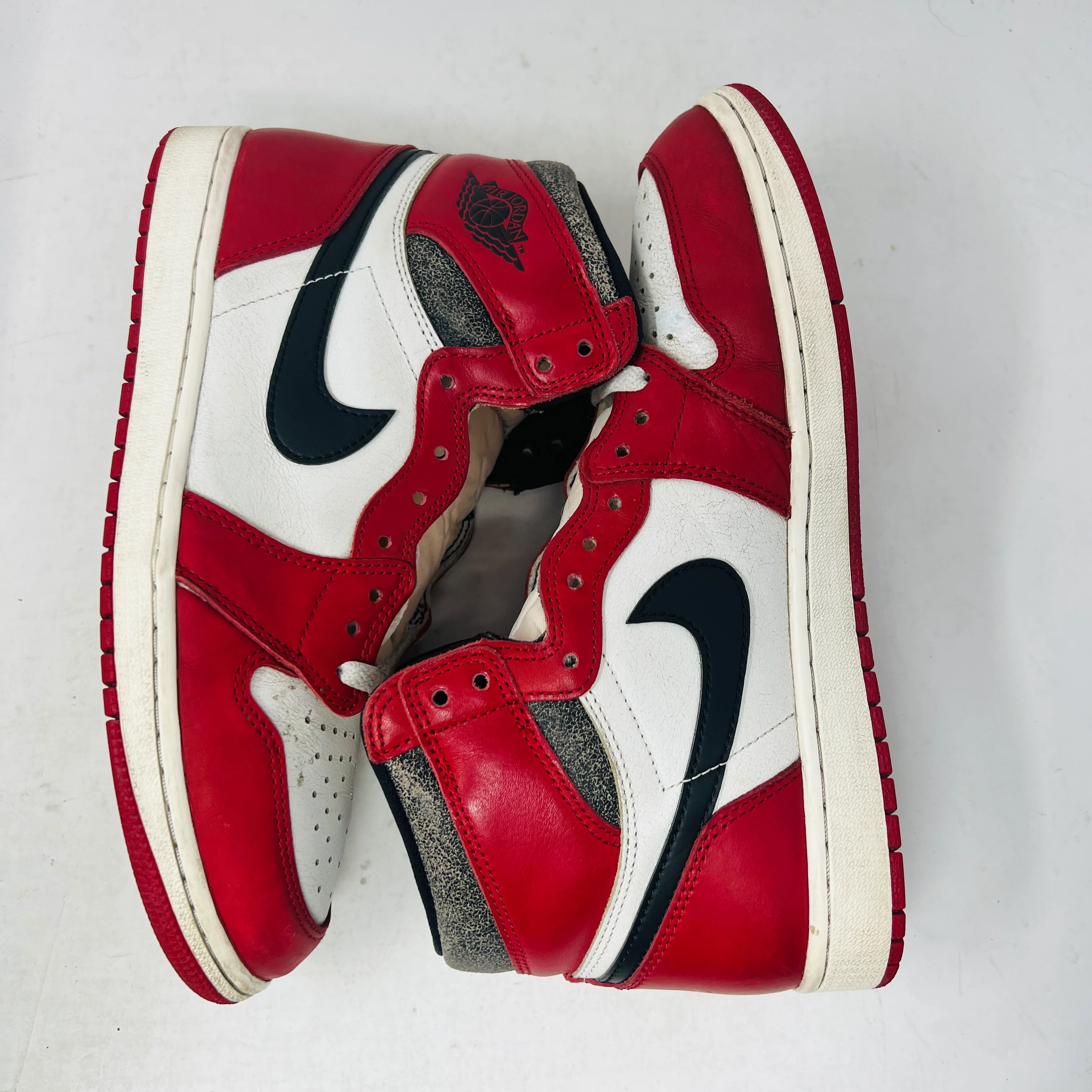Jordan 1 Retro High OG Chicago Lost and Found - Image 3