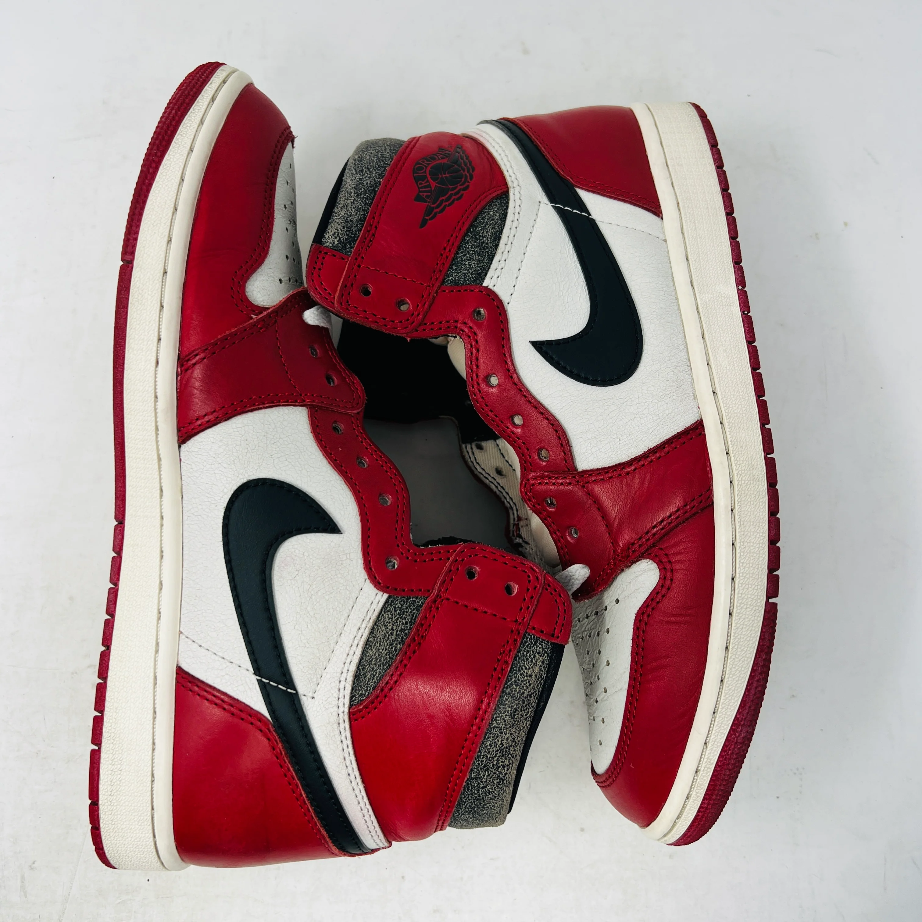 Jordan 1 Retro High OG Chicago Lost and Found - Image 4