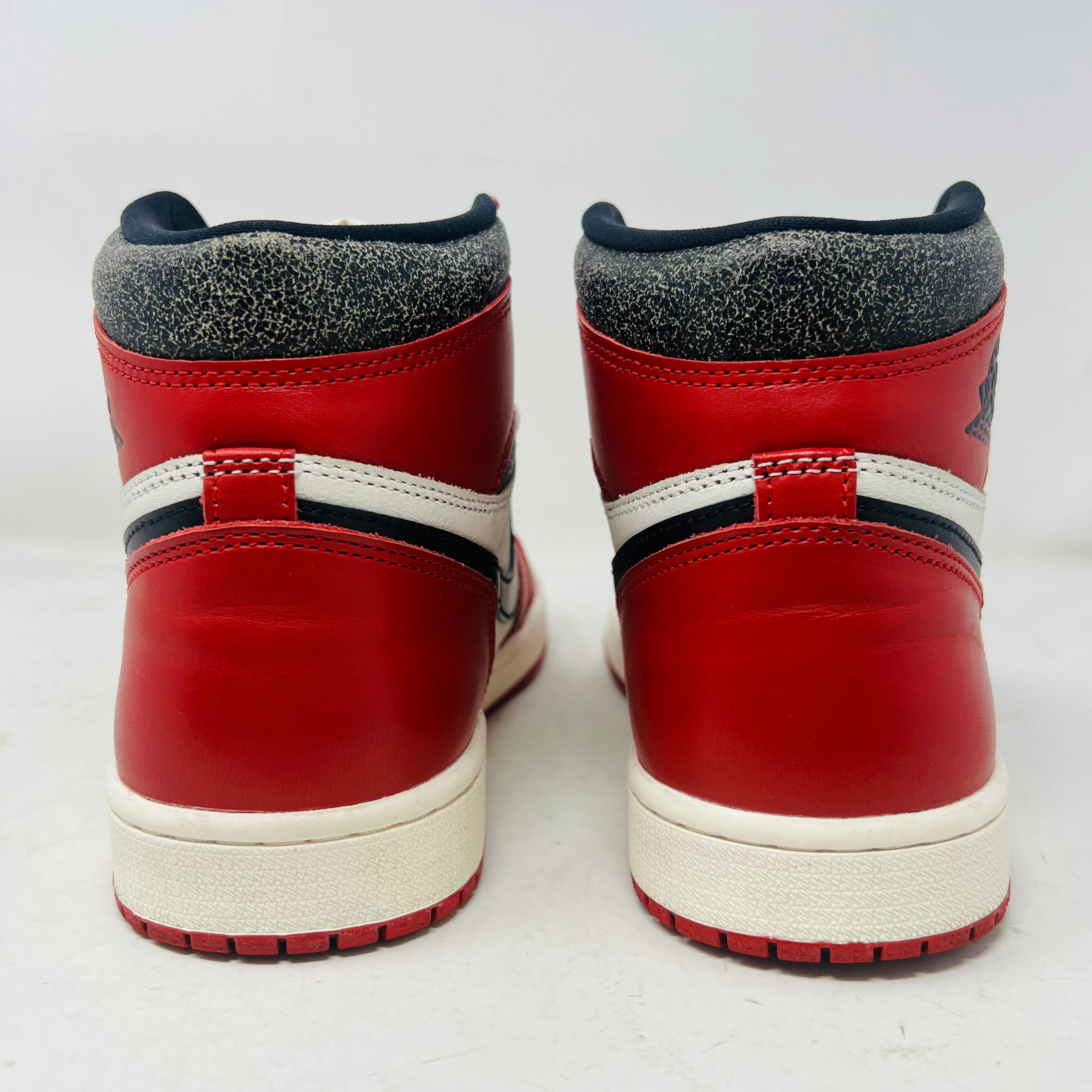 Jordan 1 Retro High OG Chicago Lost and Found - Image 5