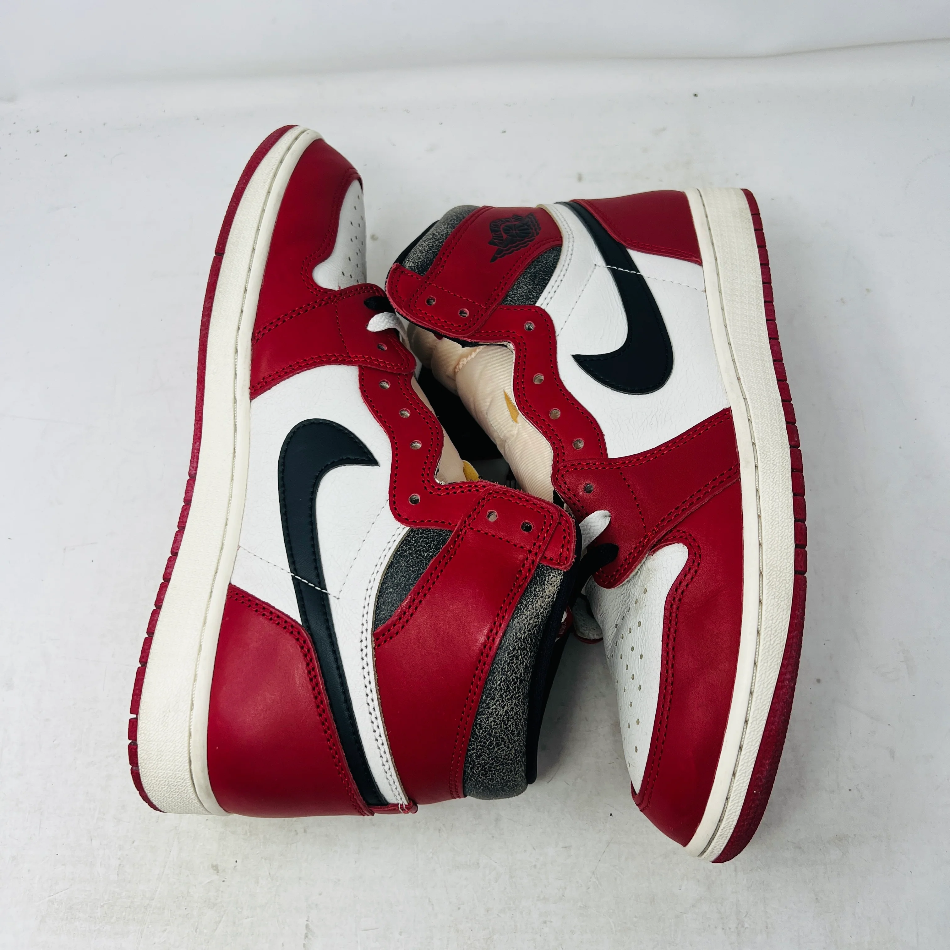 Jordan 1 Retro High OG Chicago Lost and Found - Image 4