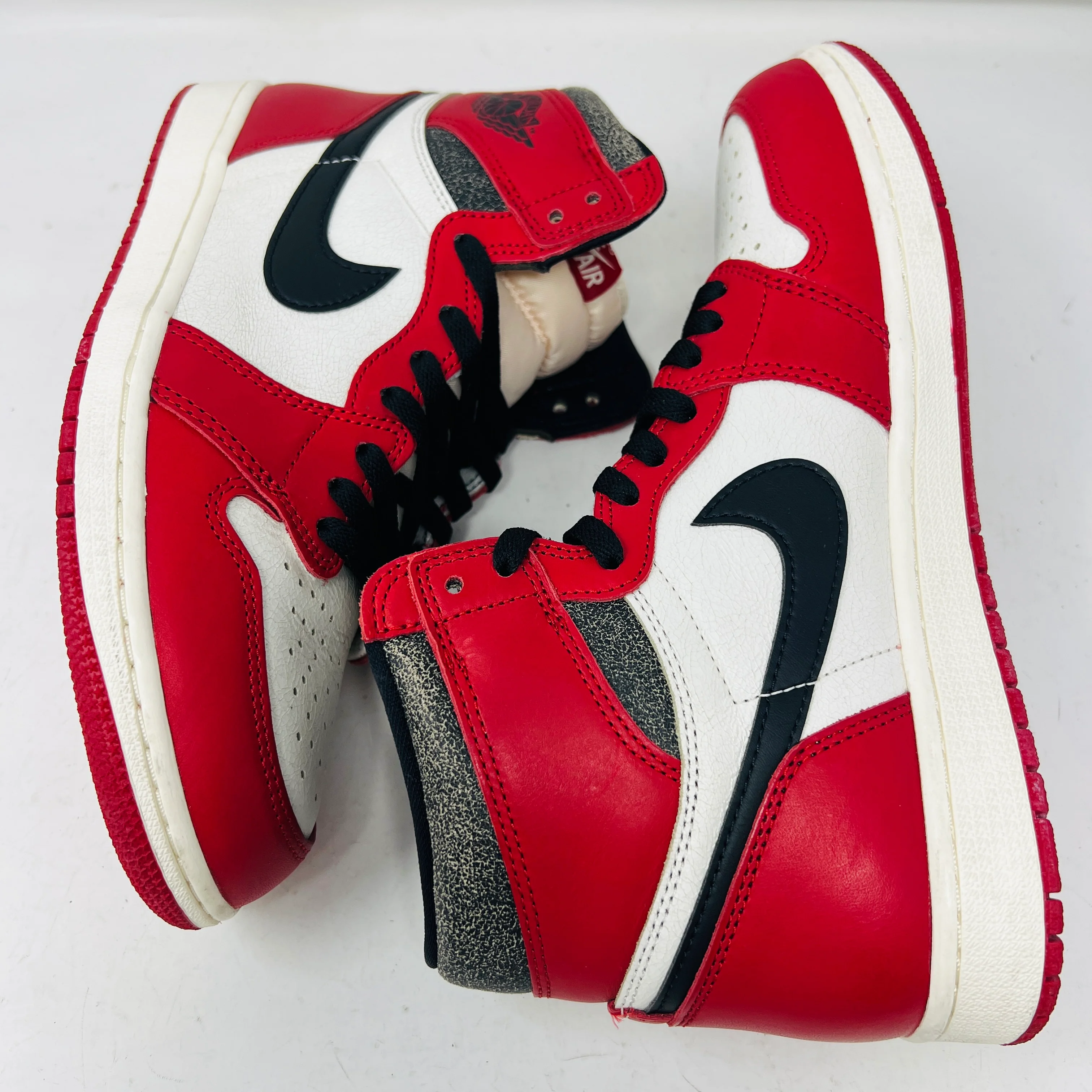 Jordan 1 Retro High OG Chicago Lost and Found - Image 4