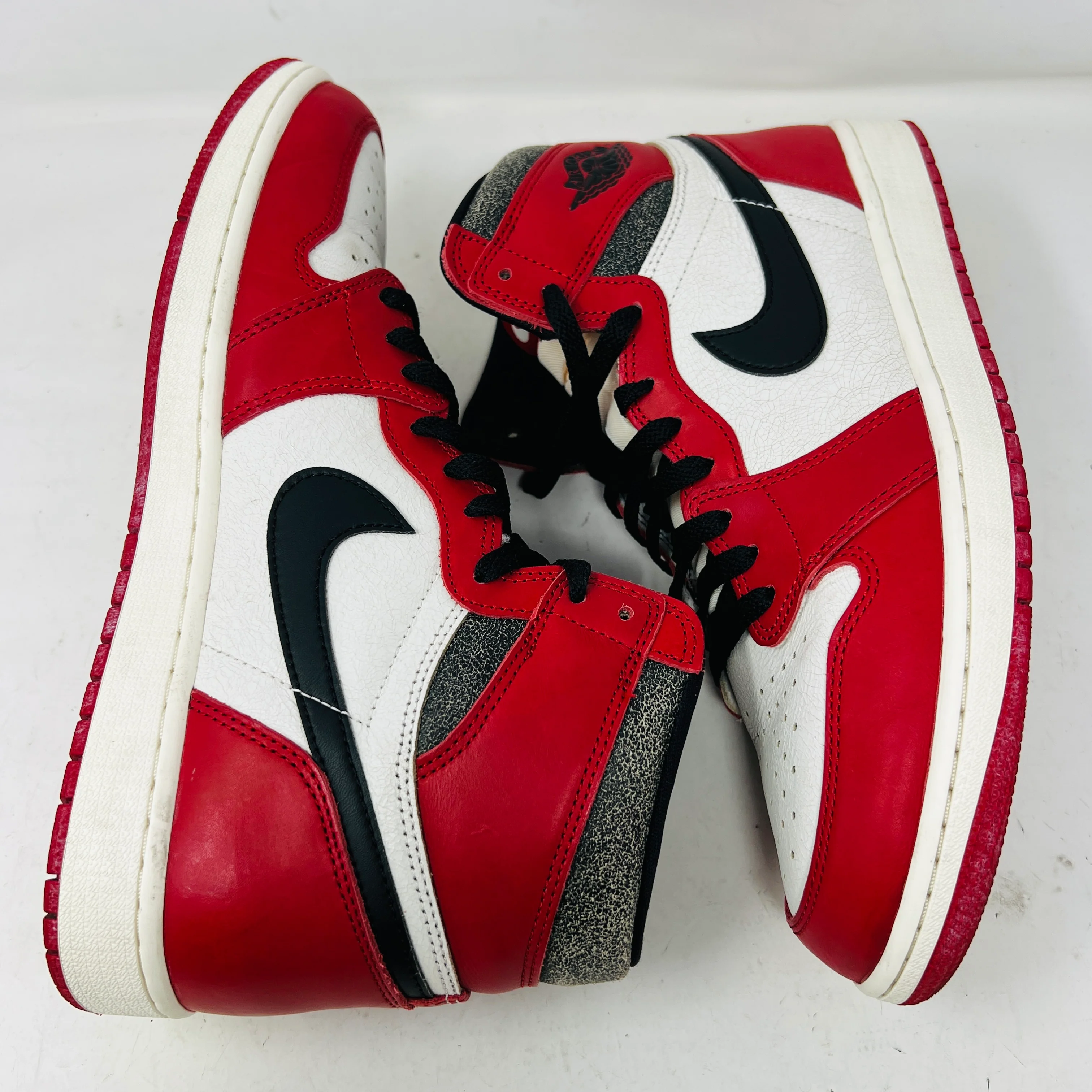 Jordan 1 Retro High OG Chicago Lost and Found - Image 3