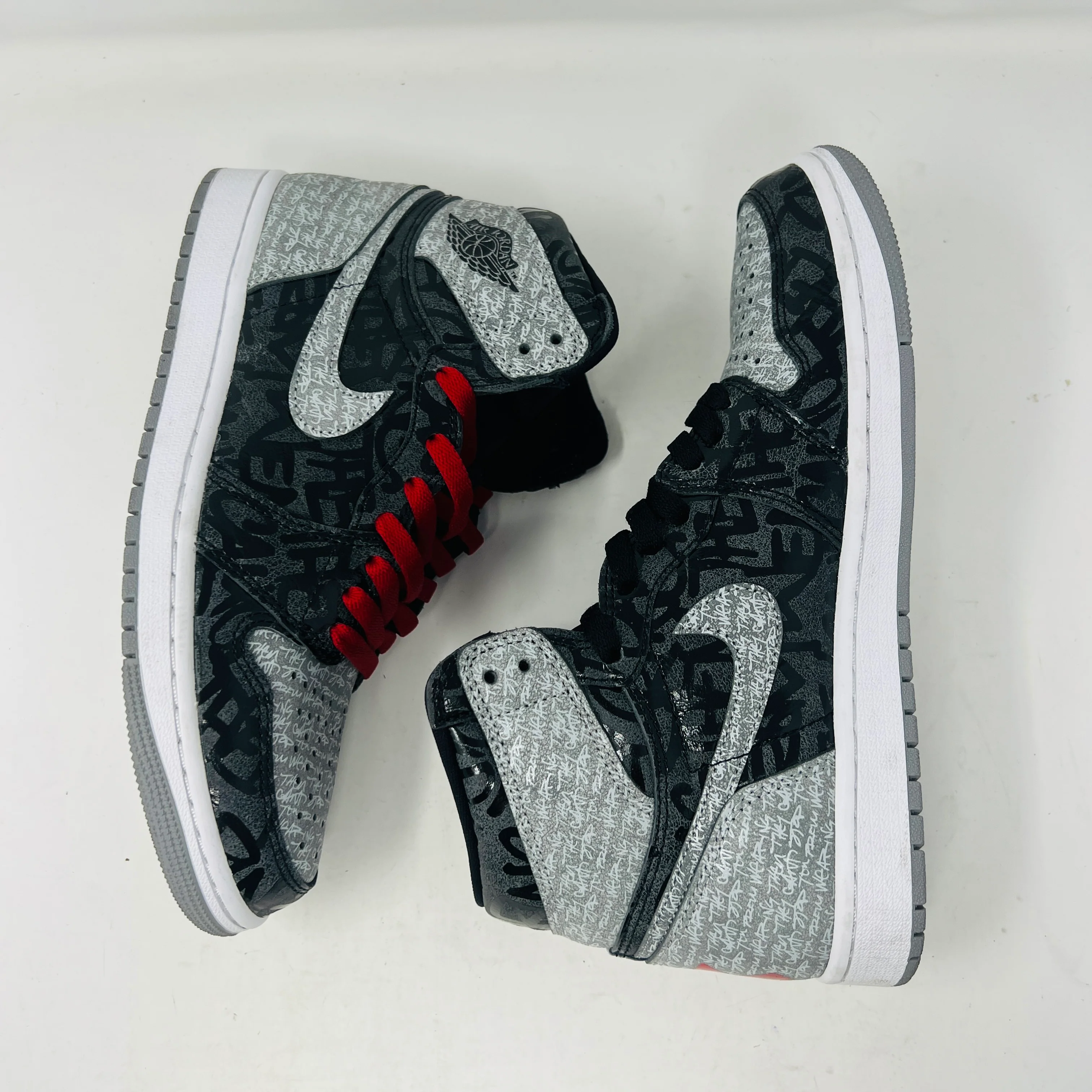 Jordan 1 Retro High OG Rebellionaire - Image 3