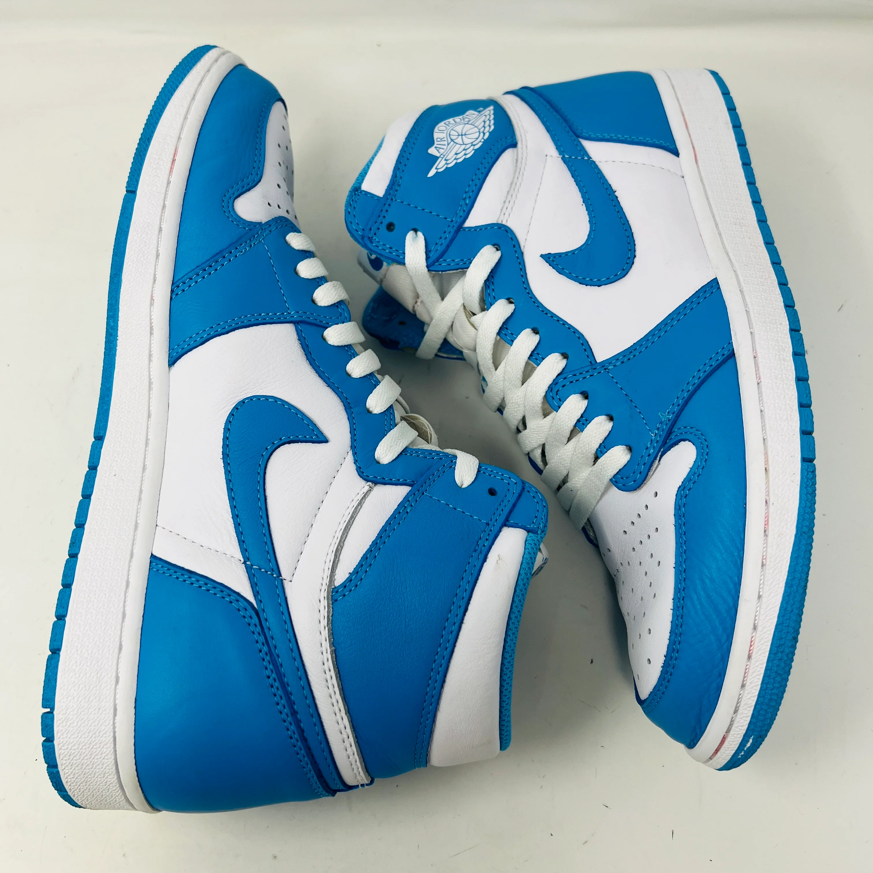 Jordan 1 Retro High OG UNC - Image 3
