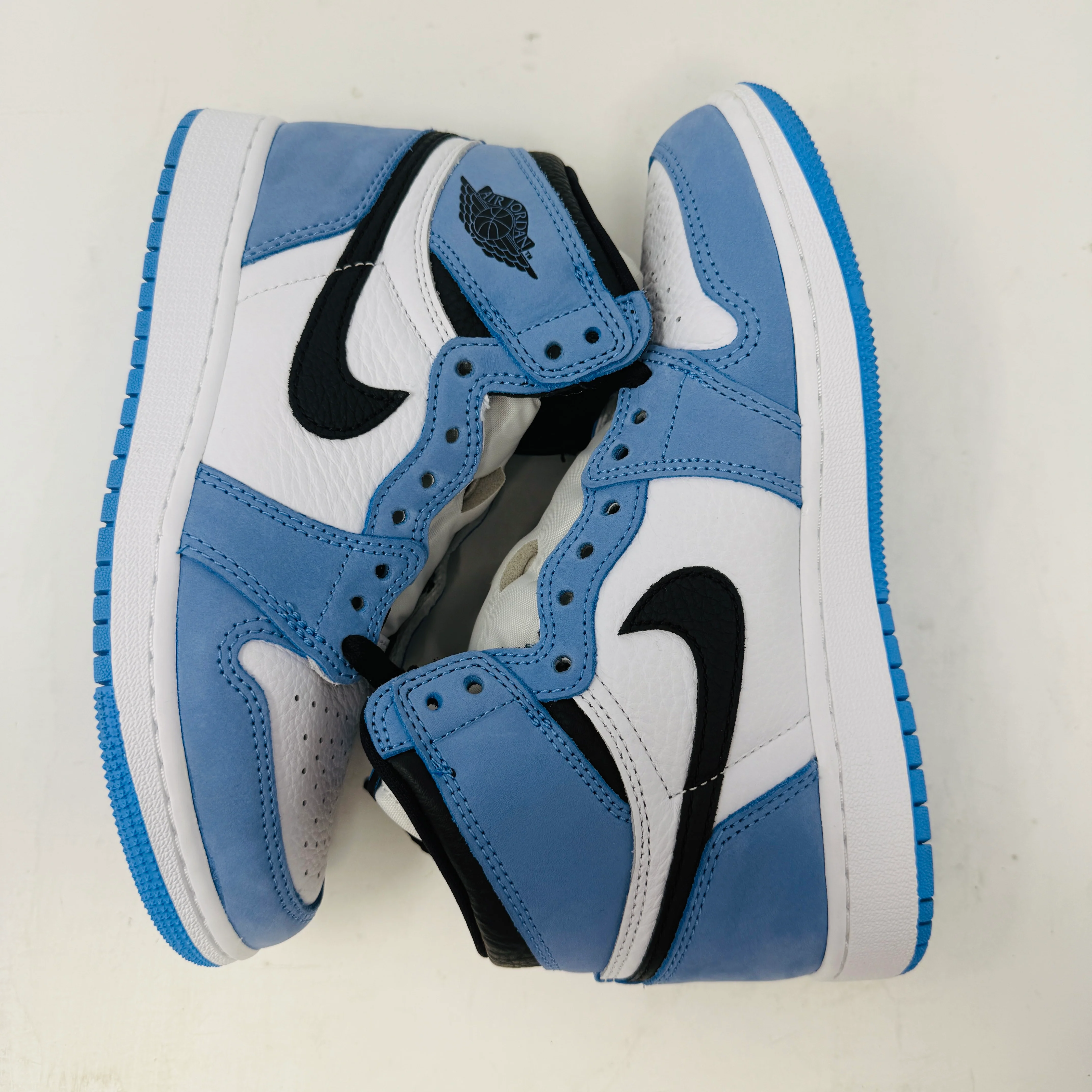 Jordan 1 Retro High OG University Blue (GS) - Image 3
