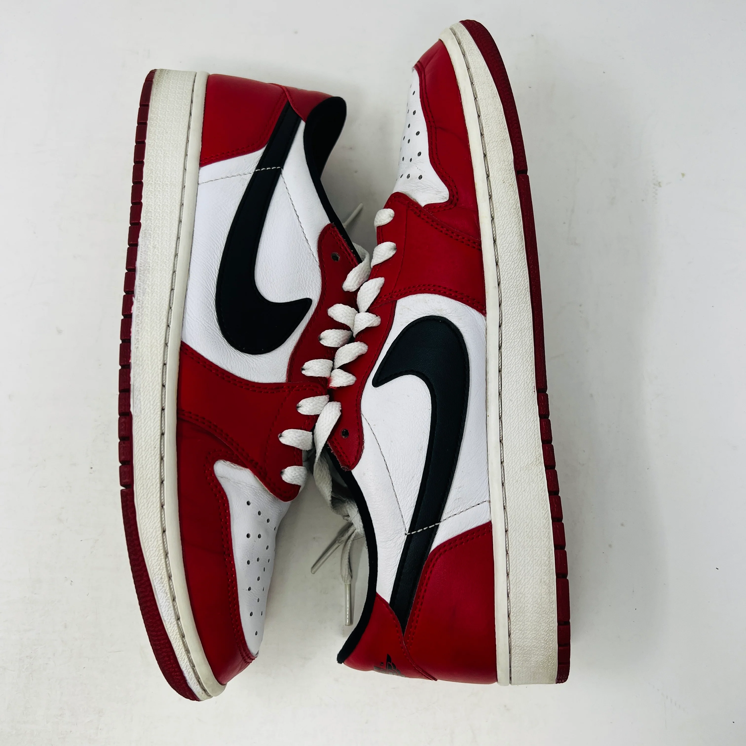 Jordan 1 Retro Low Chicago (2016) - Image 3