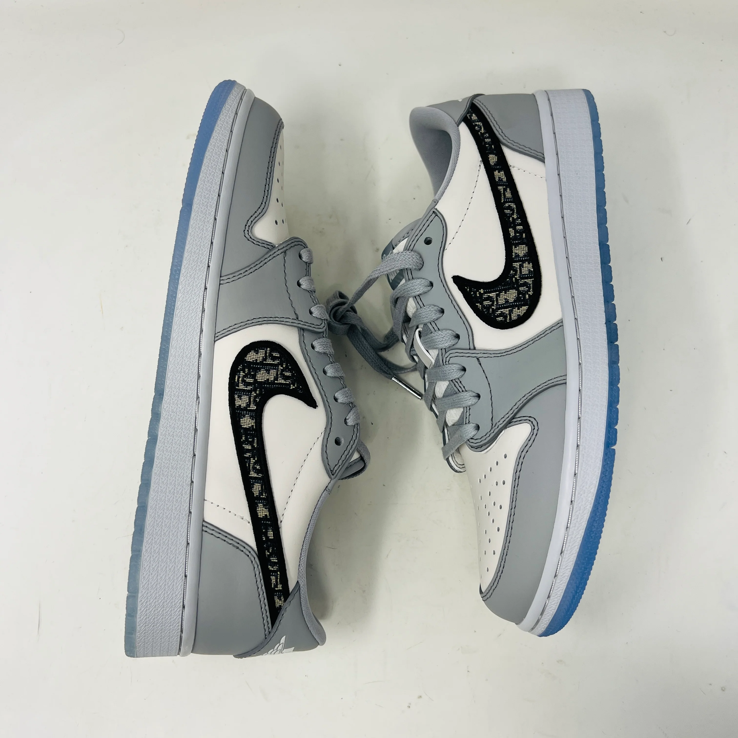 Jordan 1 Retro Low Dior - Image 4