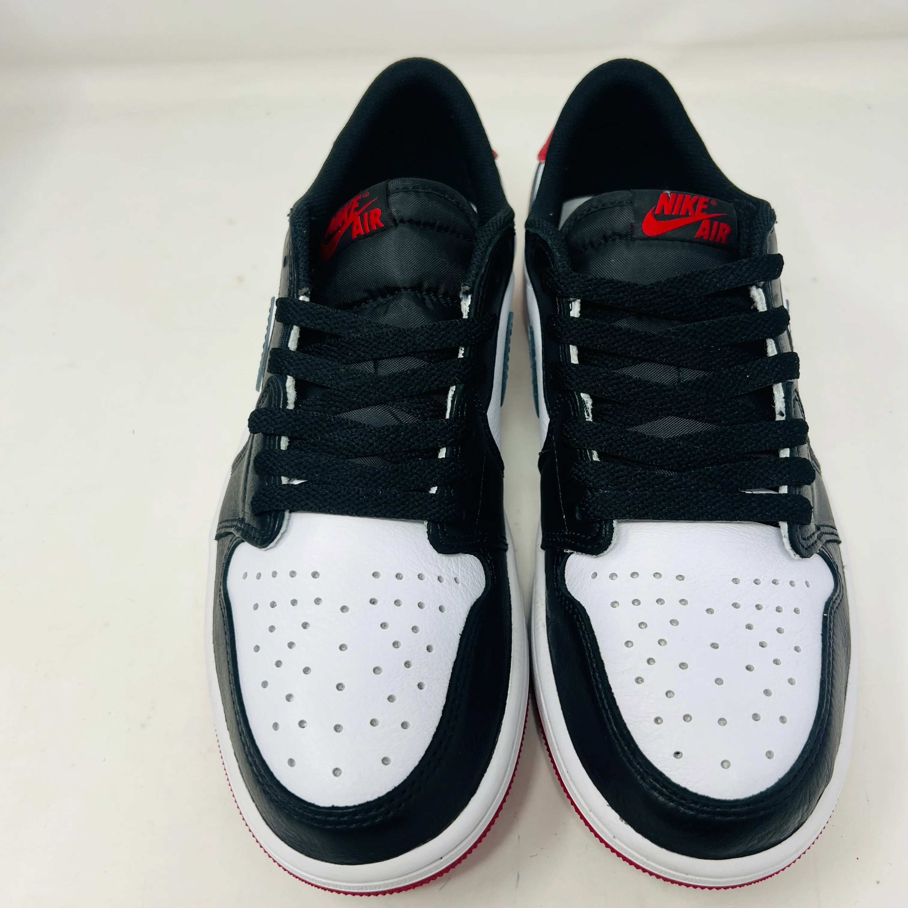 Jordan 1 Retro Low OG Black Toe (2023) - Image 2