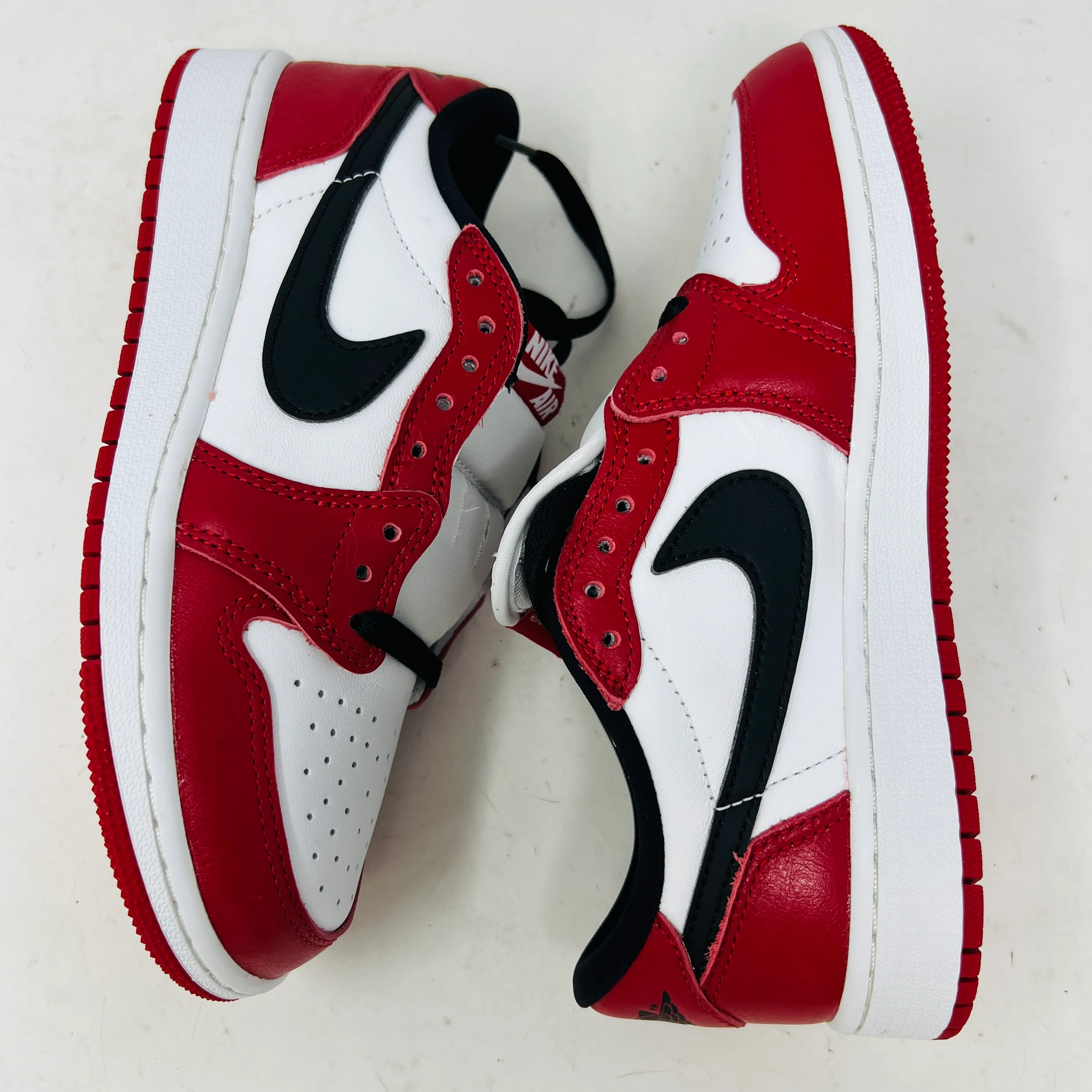 Jordan 1 Retro Low OG Chicago (2025) (GS) - Image 4