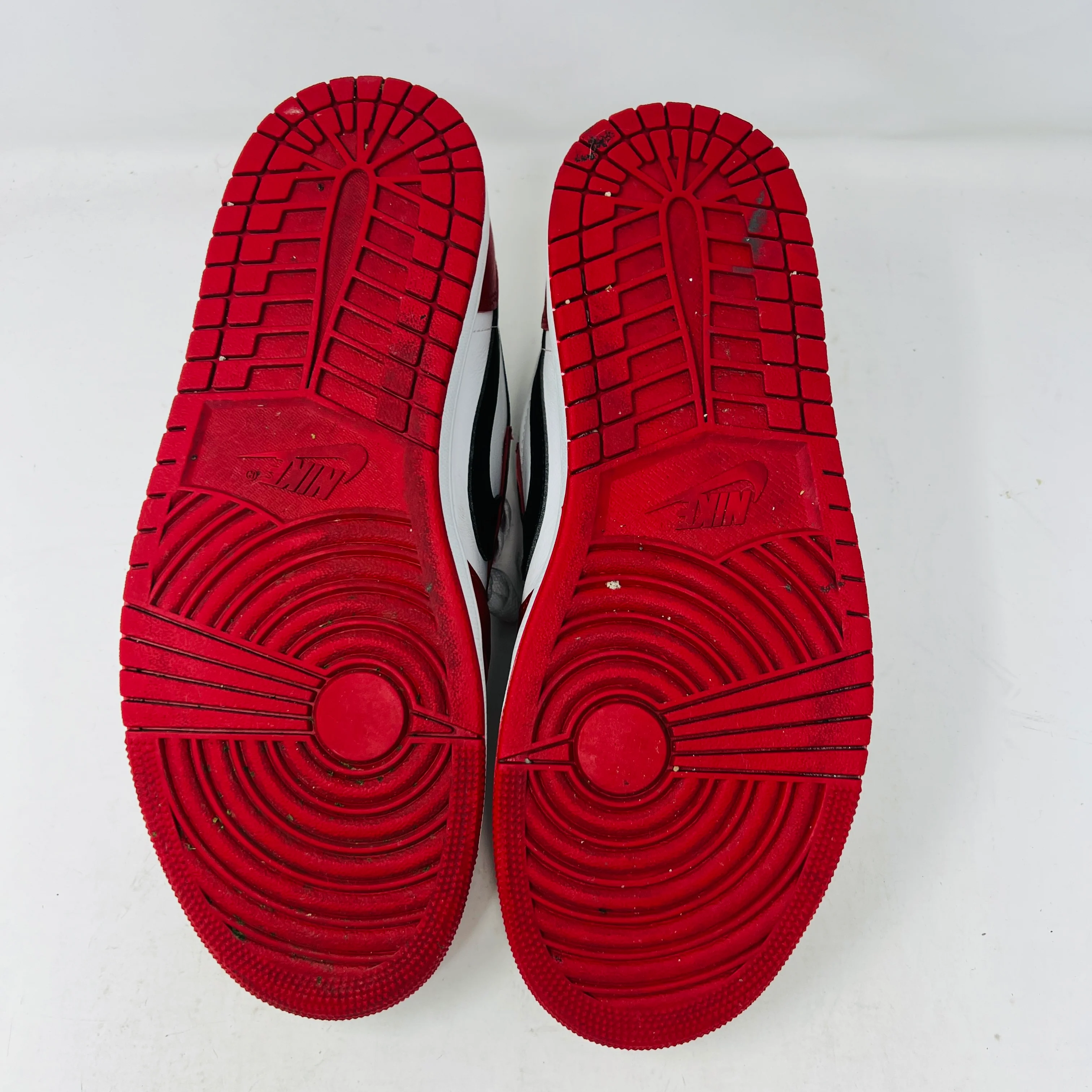 Jordan 1 Retro Low OG Chicago (2025) - Image 6
