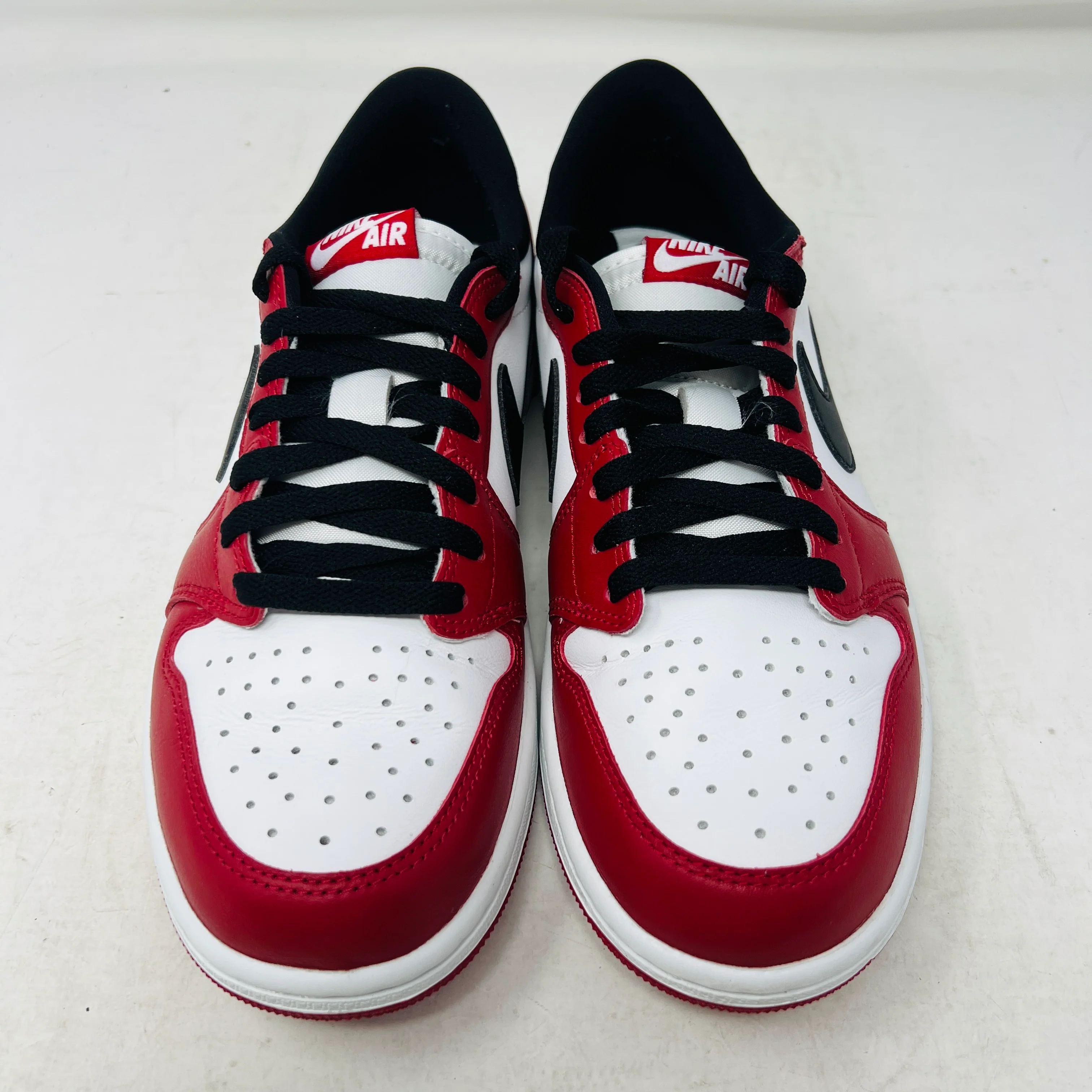 Jordan 1 Retro Low OG Chicago (2025) - Image 2
