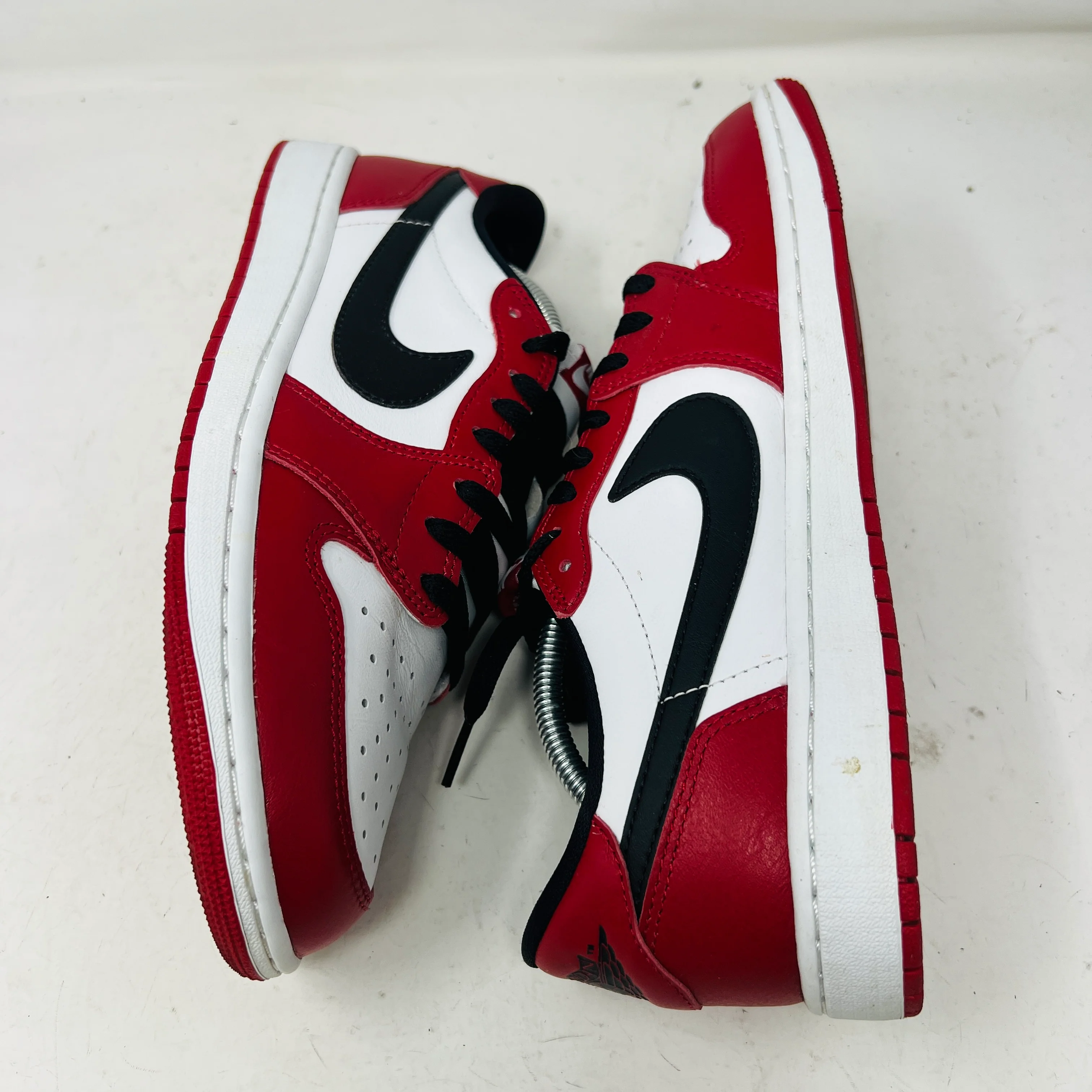Jordan 1 Retro Low OG Chicago (2025) - Image 3