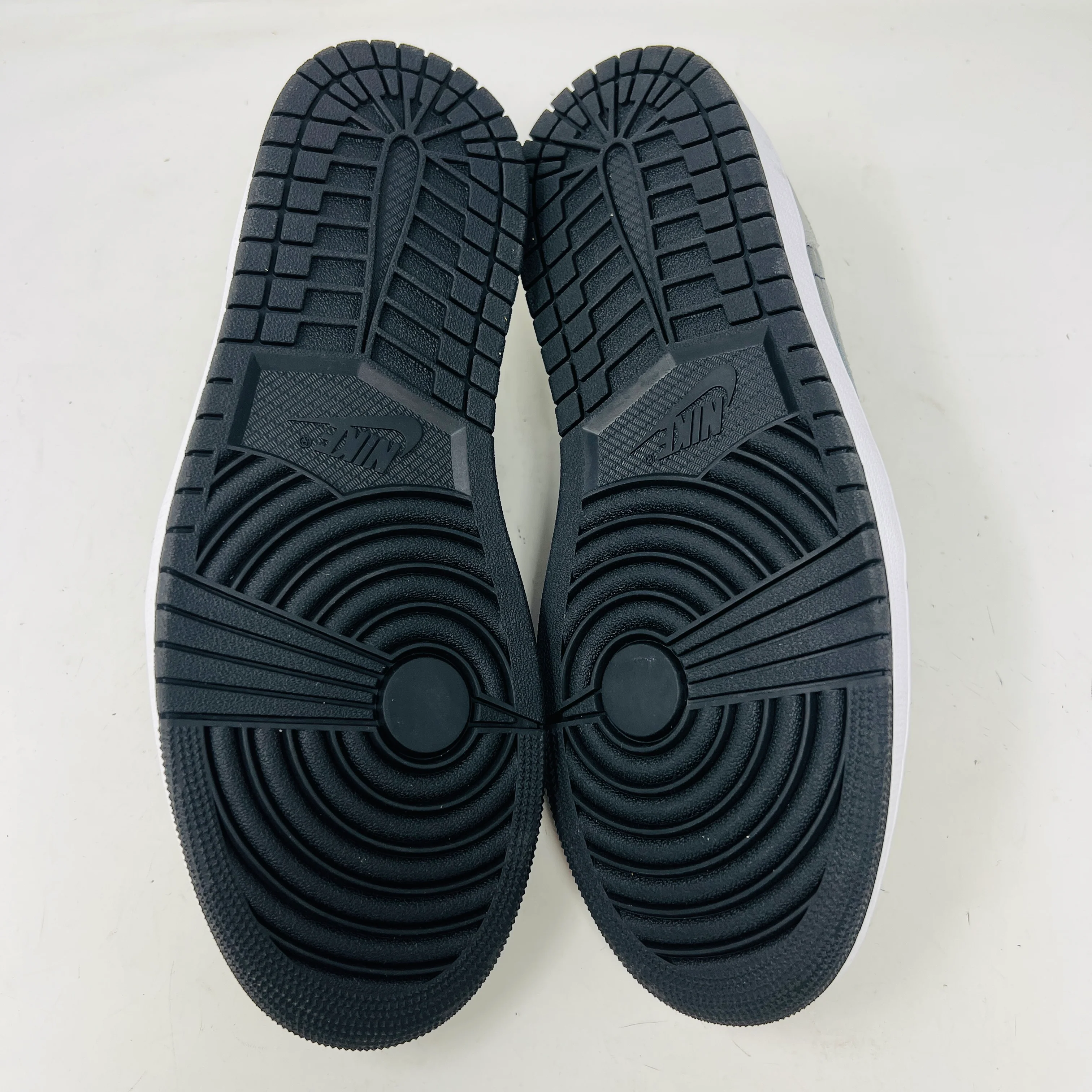 Jordan 1 Retro Low OG Shadow (2024) - Image 6