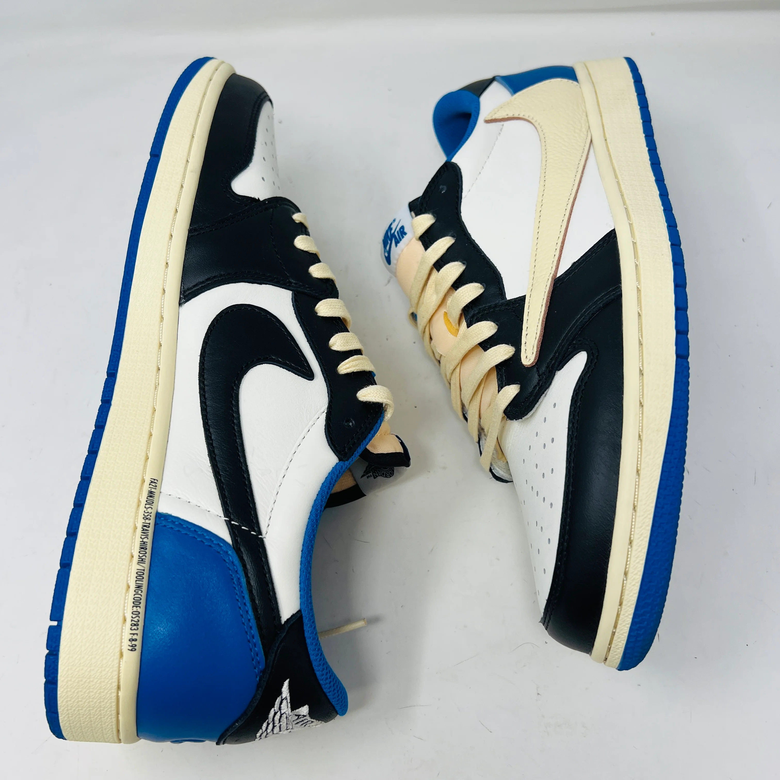 Jordan 1 Retro Low OG SP Fragment x Travis Scott - Image 4