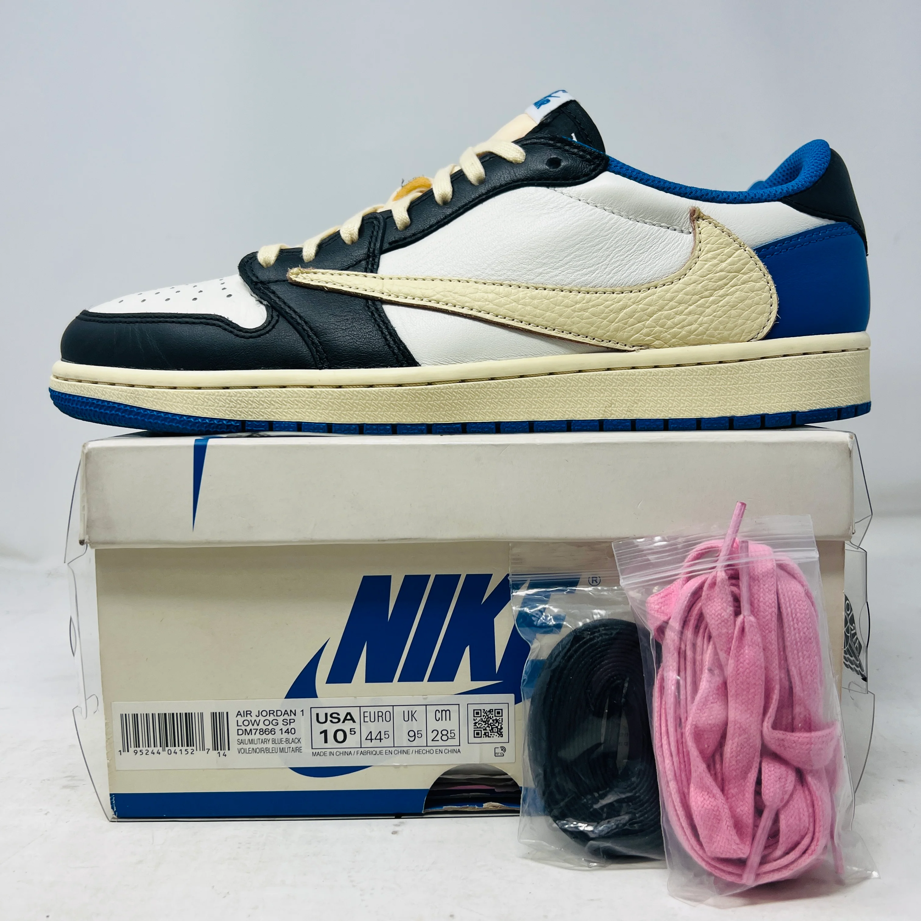 Jordan 1 Retro Low OG SP Fragment x Travis Scott