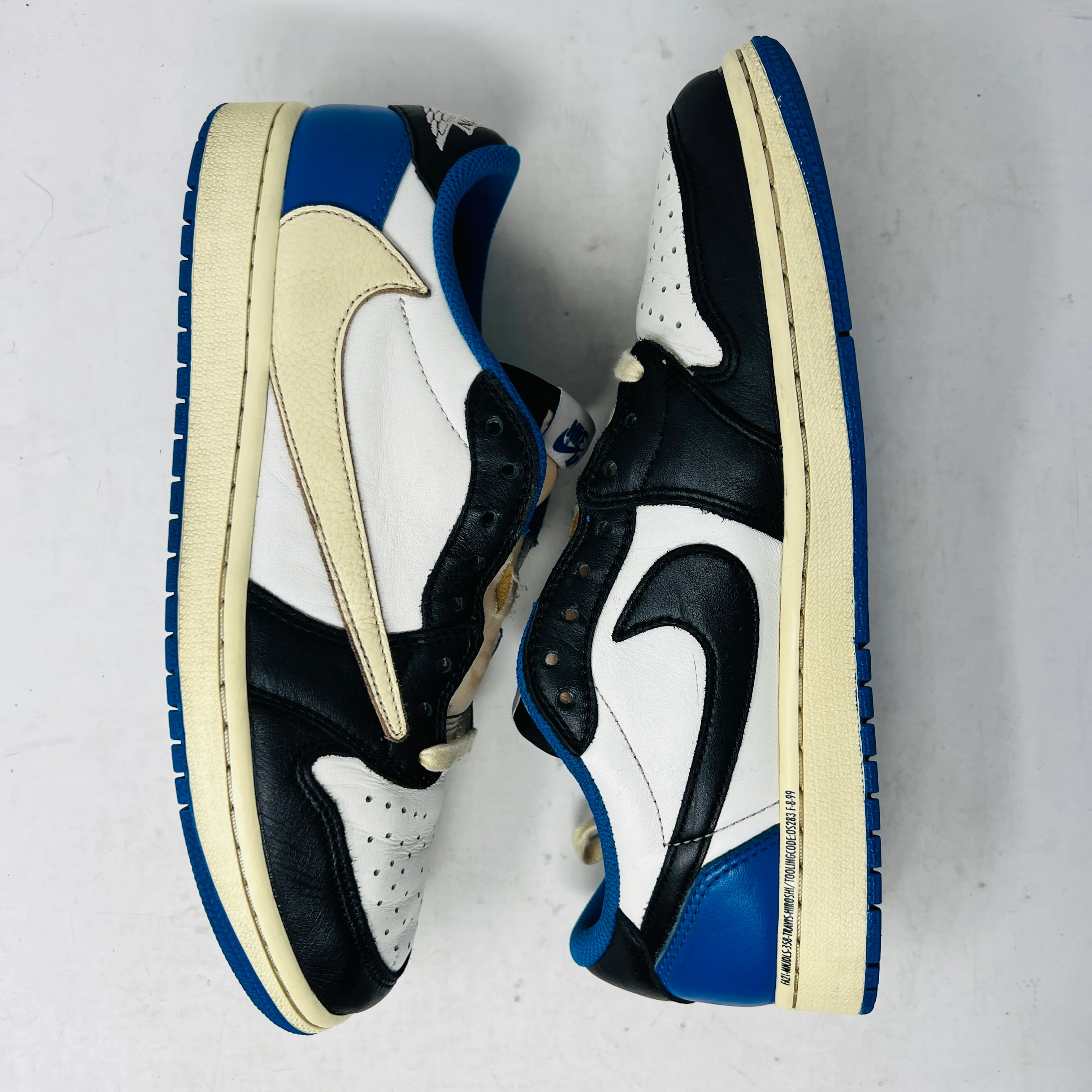Jordan 1 Retro Low OG SP Fragment x Travis Scott - Image 3