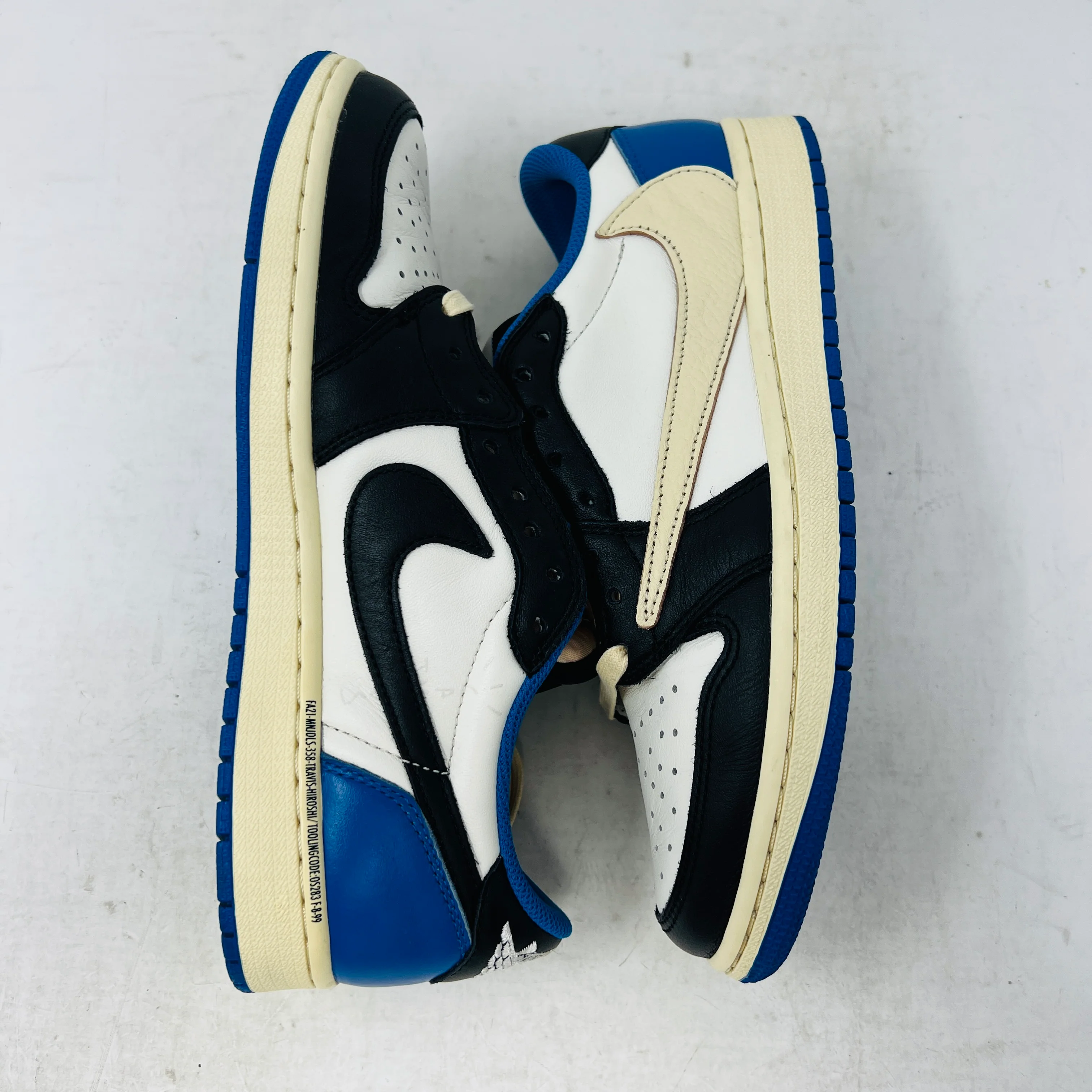 Jordan 1 Retro Low OG SP Fragment x Travis Scott - Image 4