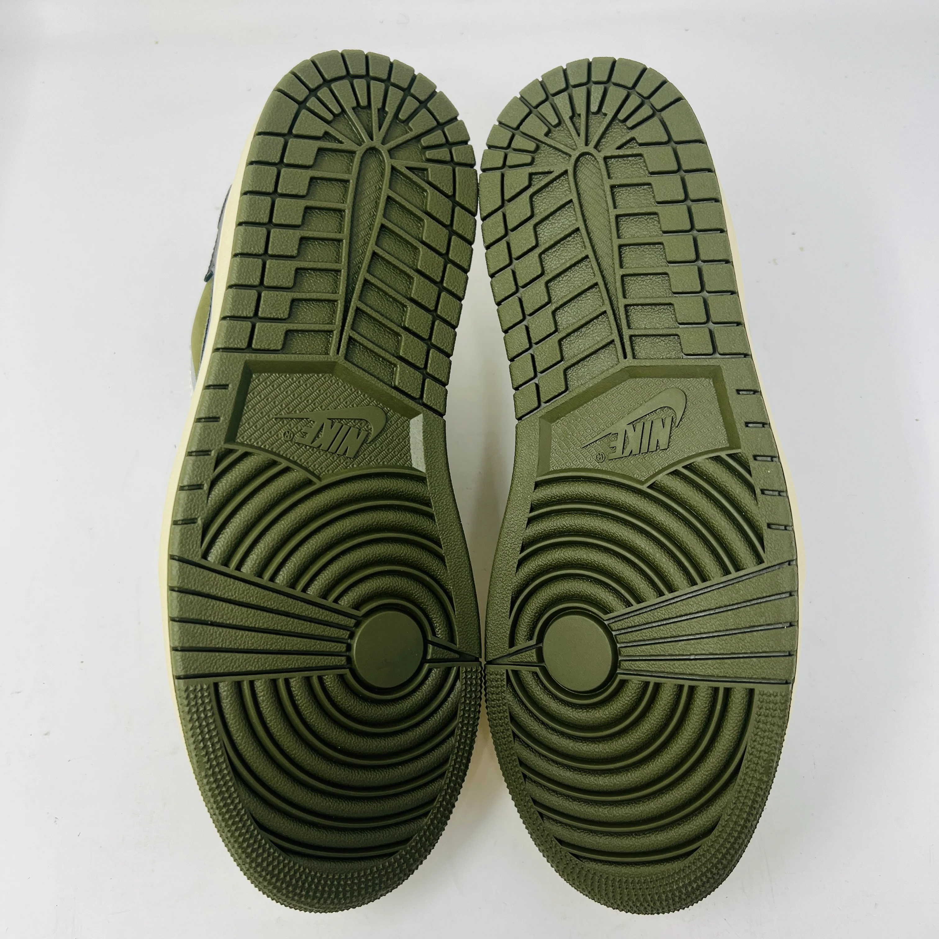 Jordan 1 Retro Low OG SP Travis Scott Medium Olive - Image 6