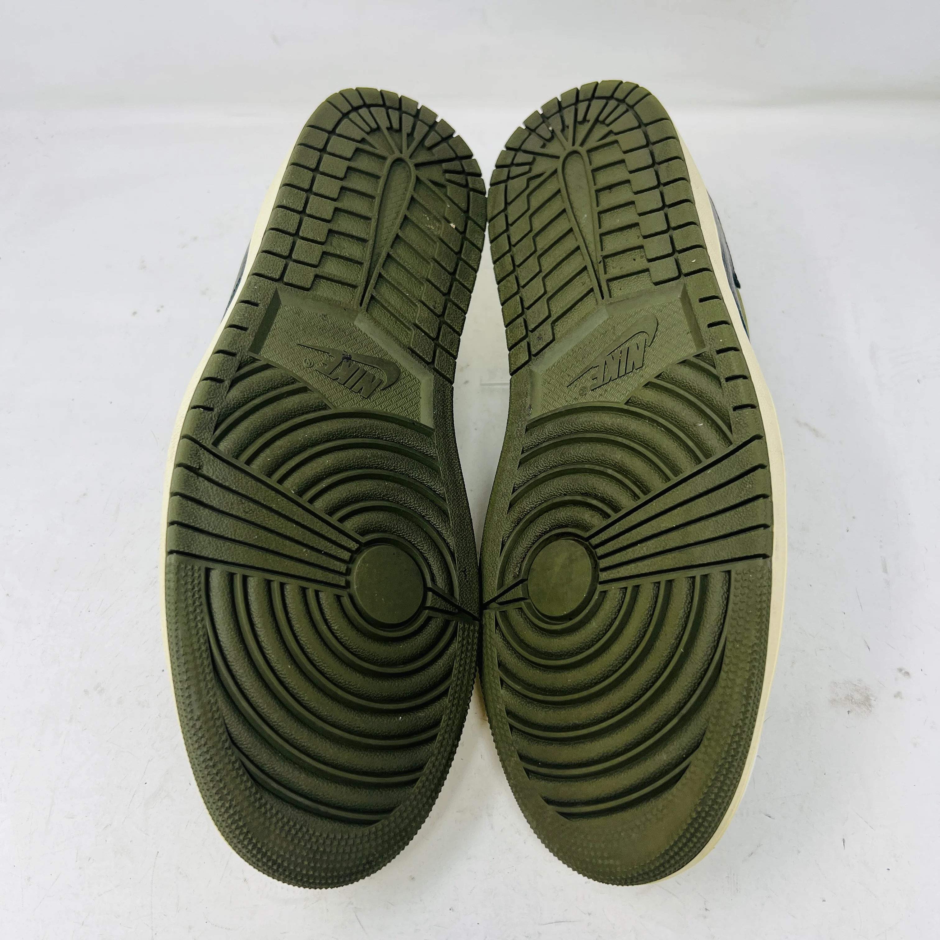 Jordan 1 Retro Low OG SP Travis Scott Medium Olive - Image 6