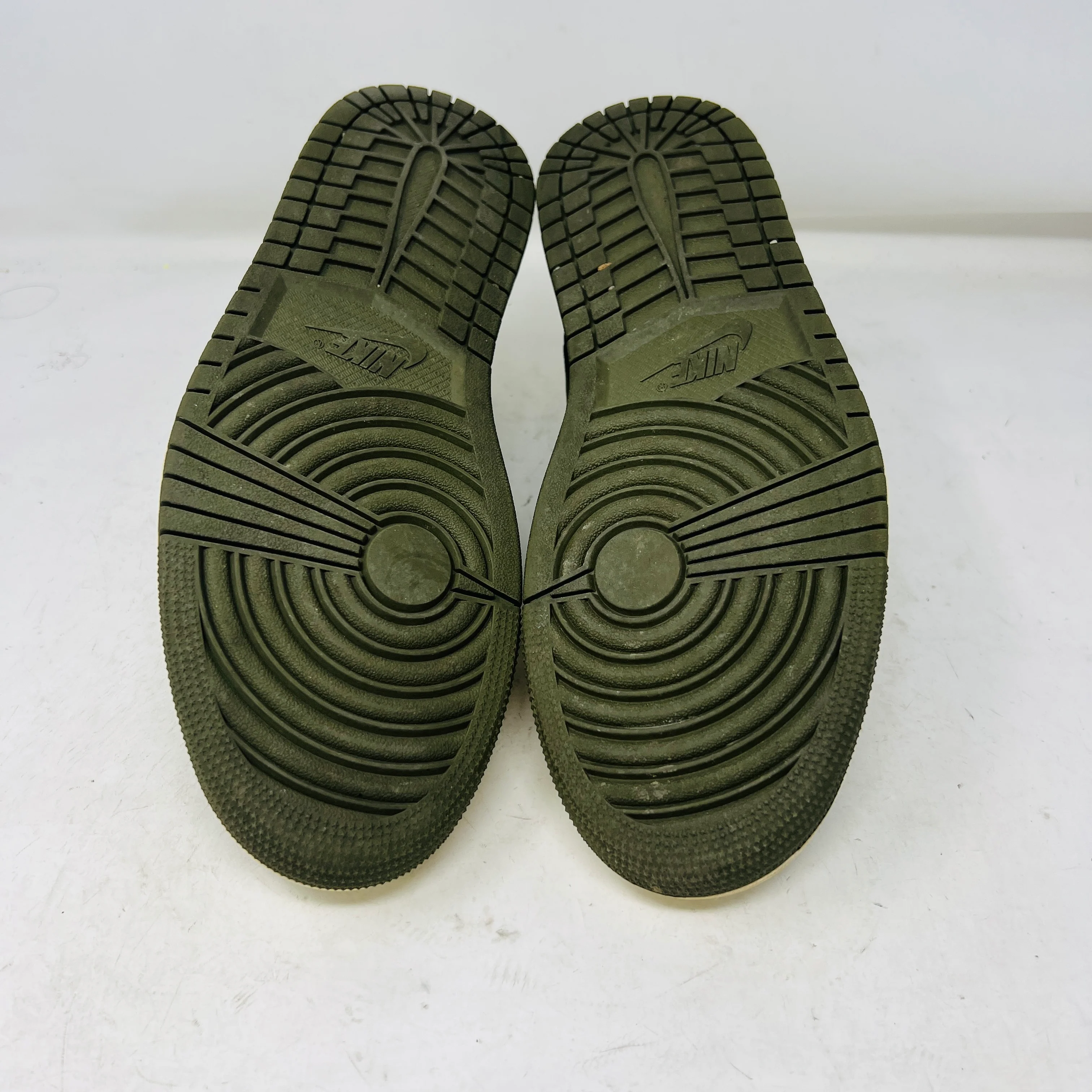 Jordan 1 Retro Low OG SP Travis Scott Olive (Women's) - Image 6