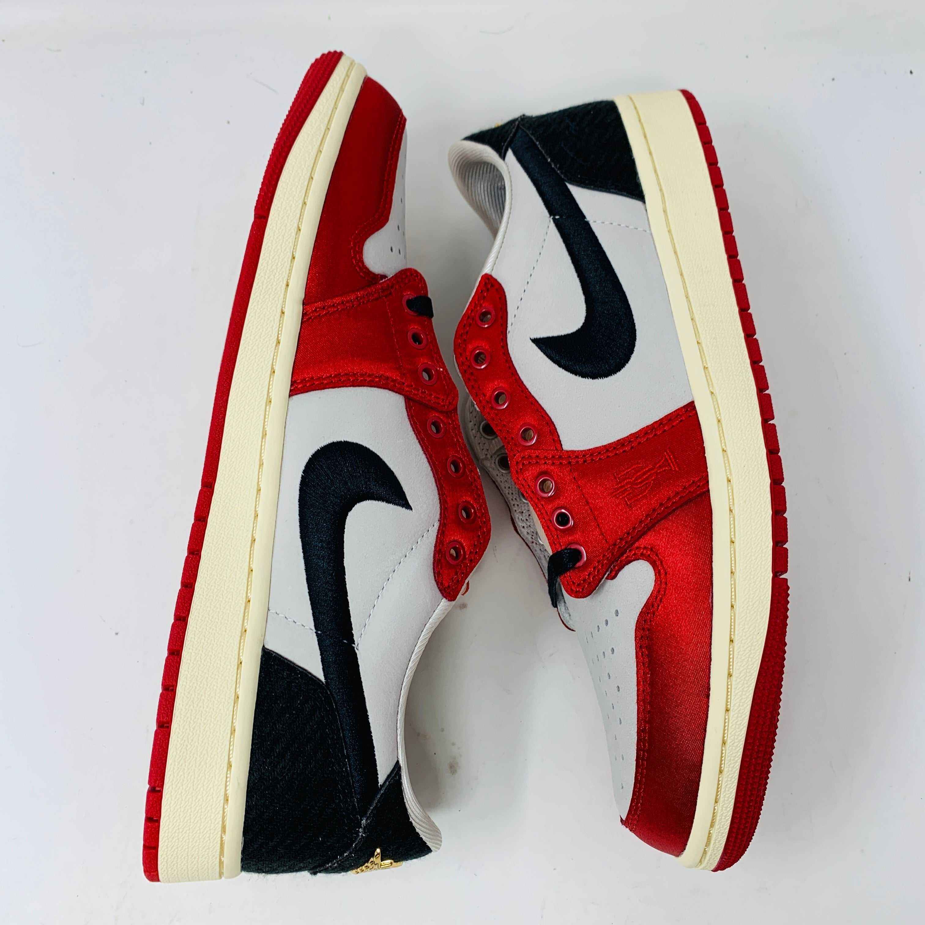 Jordan 1 Retro Low OG Trophy Room Away - Image 3