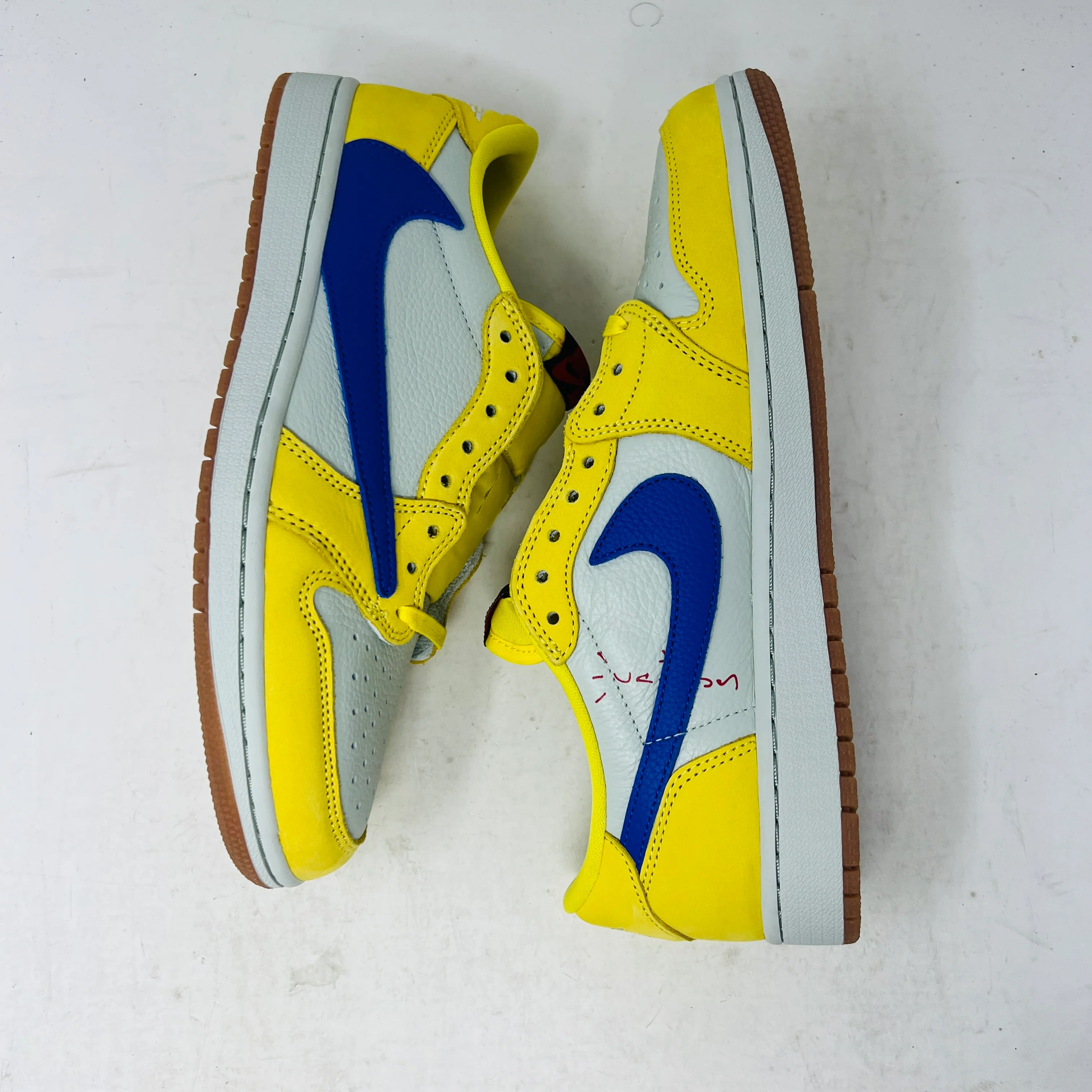 Jordan 1 Retro Low Travis Scott Canary MIX MATCH PAIR - Image 3