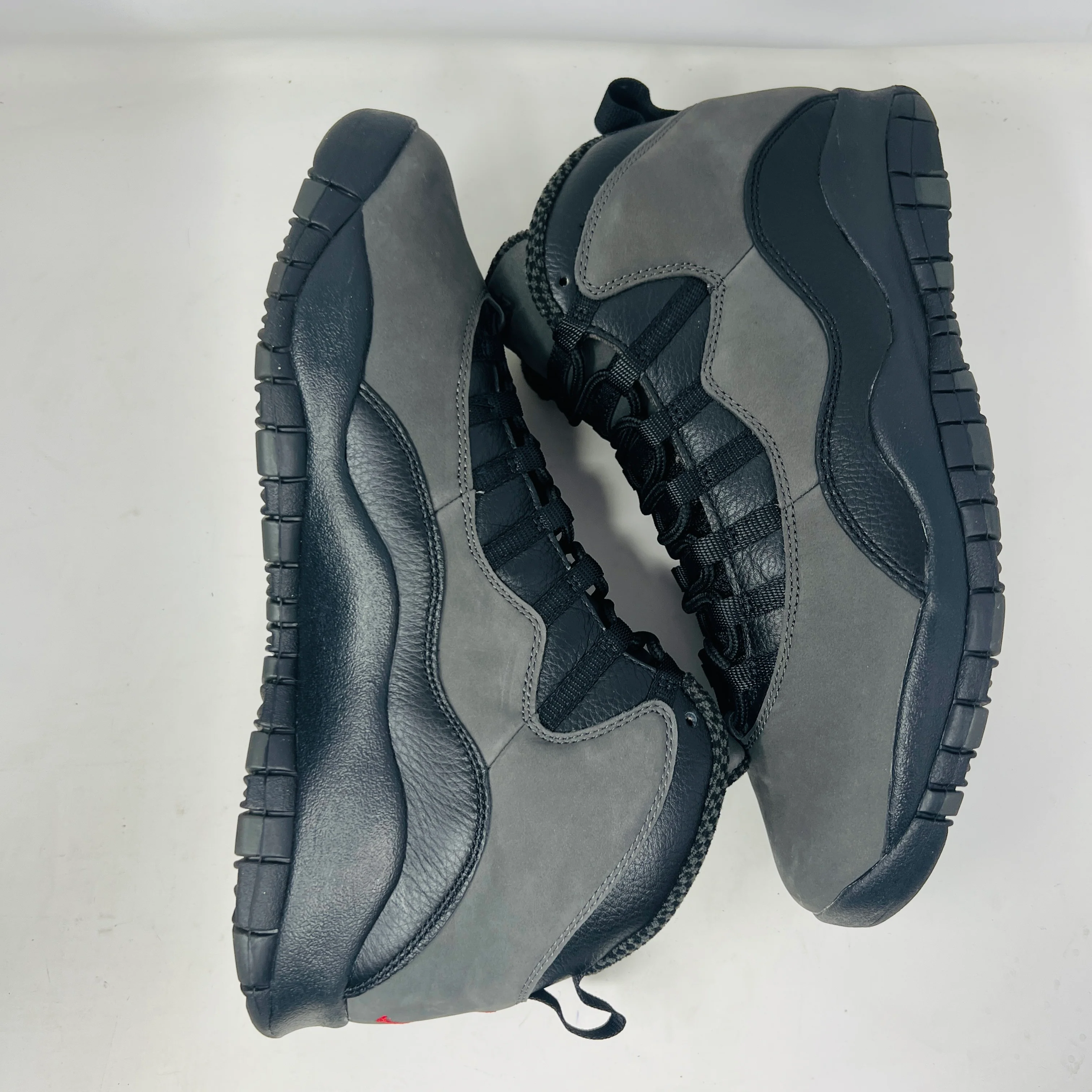 Jordan 10 Retro Shadow (2025) - Image 4