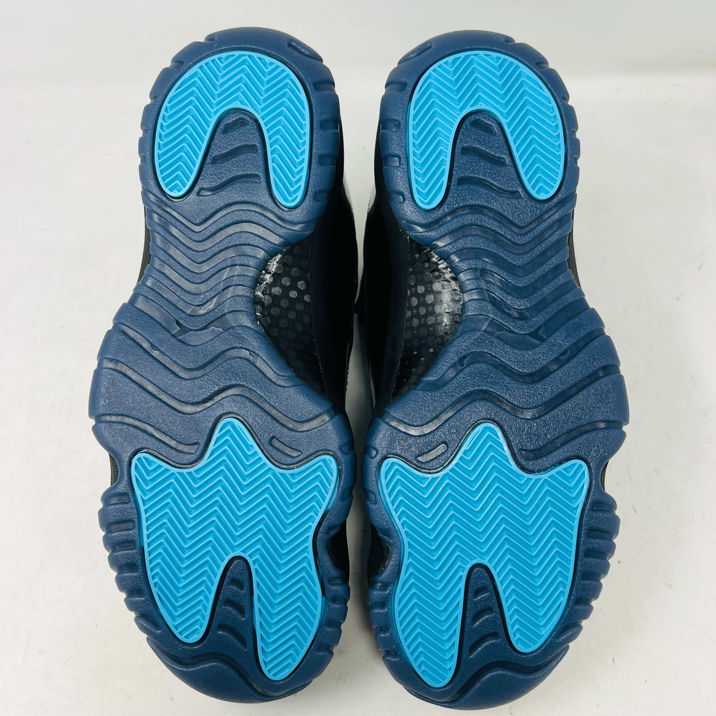 Jordan 11 Retro Gamma Blue (2025) (GS) - Image 6