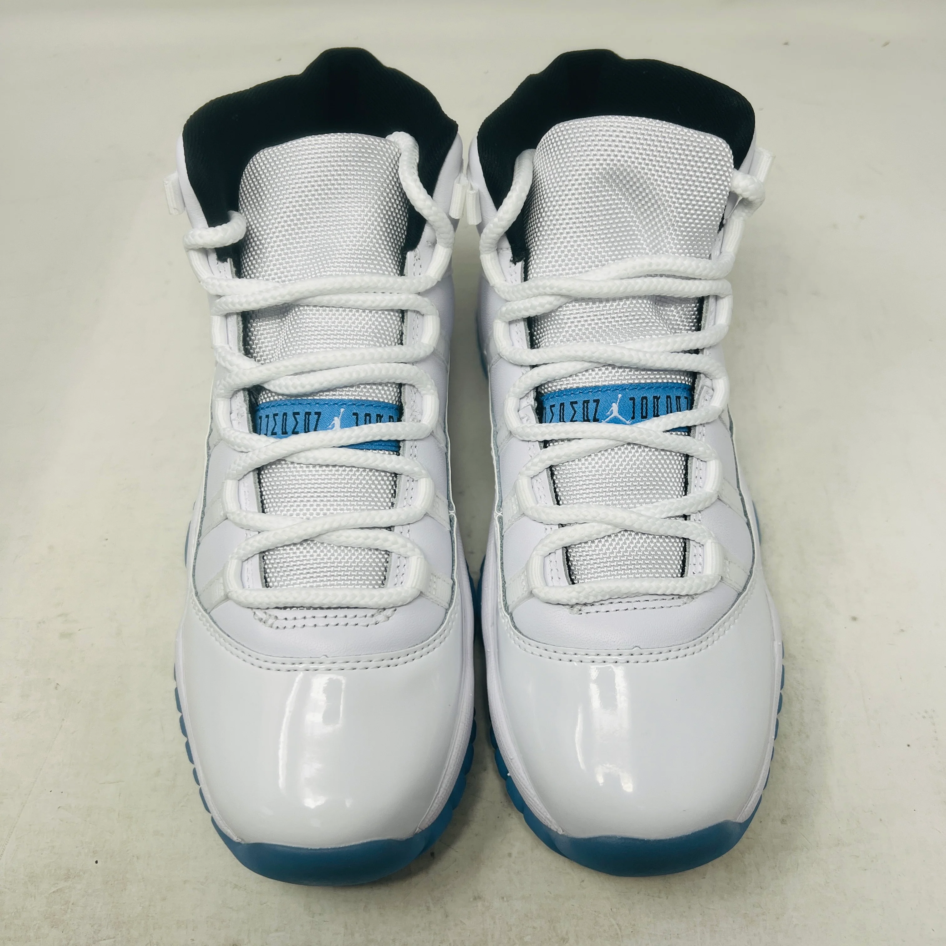 Jordan 11 Retro Legend Blue (2024) (GS) - Image 2