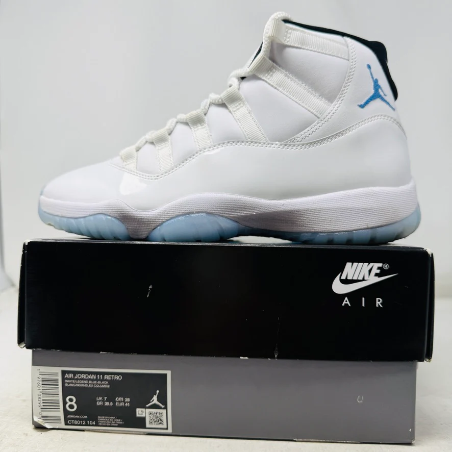 Jordan 11 Retro Legend Blue (2024)